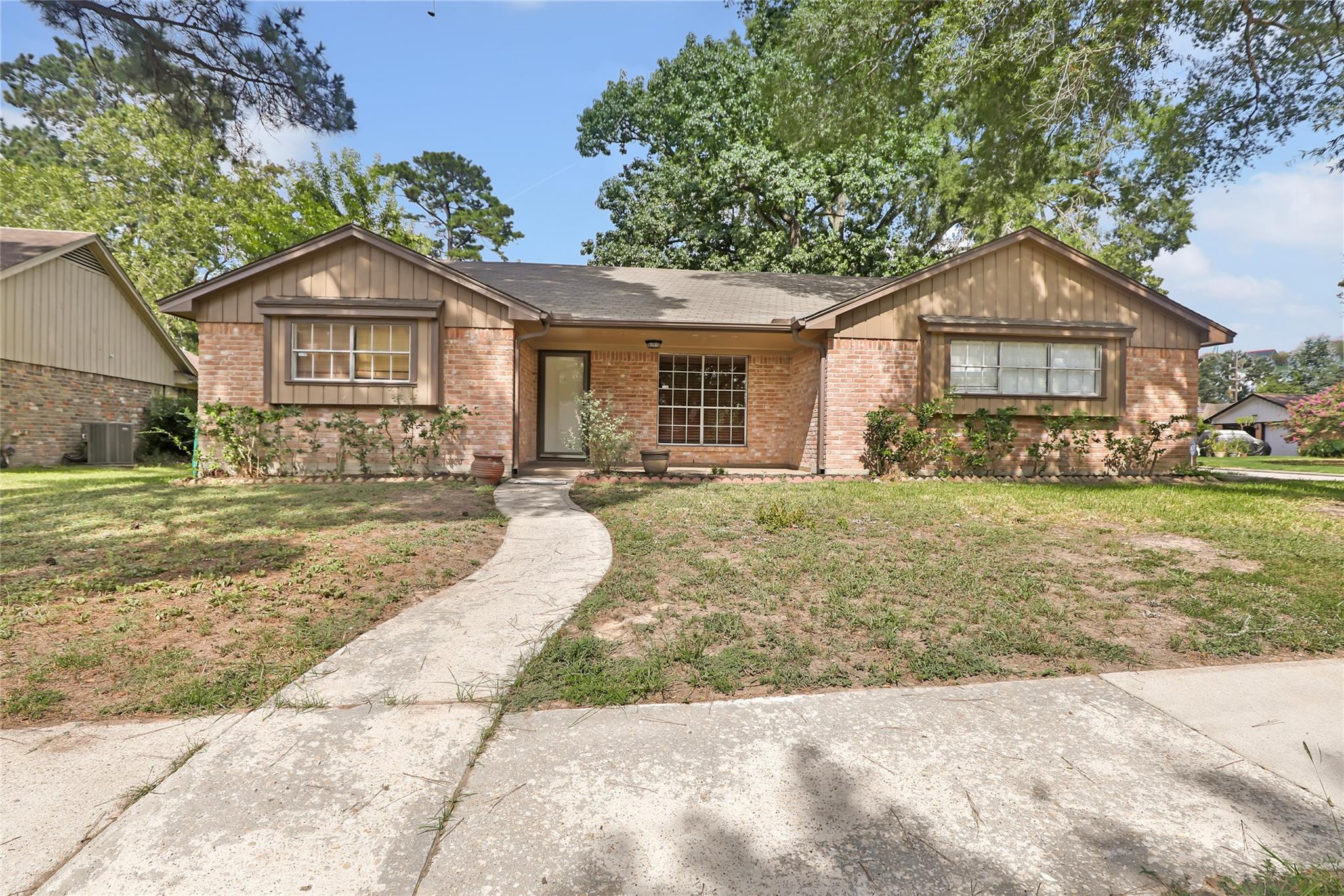 29302 Stapleford Street — photo