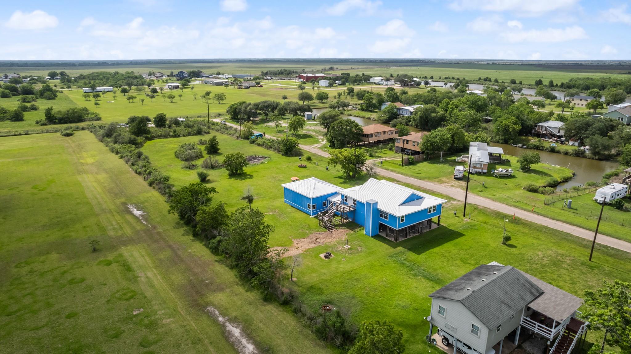 2534 Bastrop, Angleton, TX 77515 — photo 3