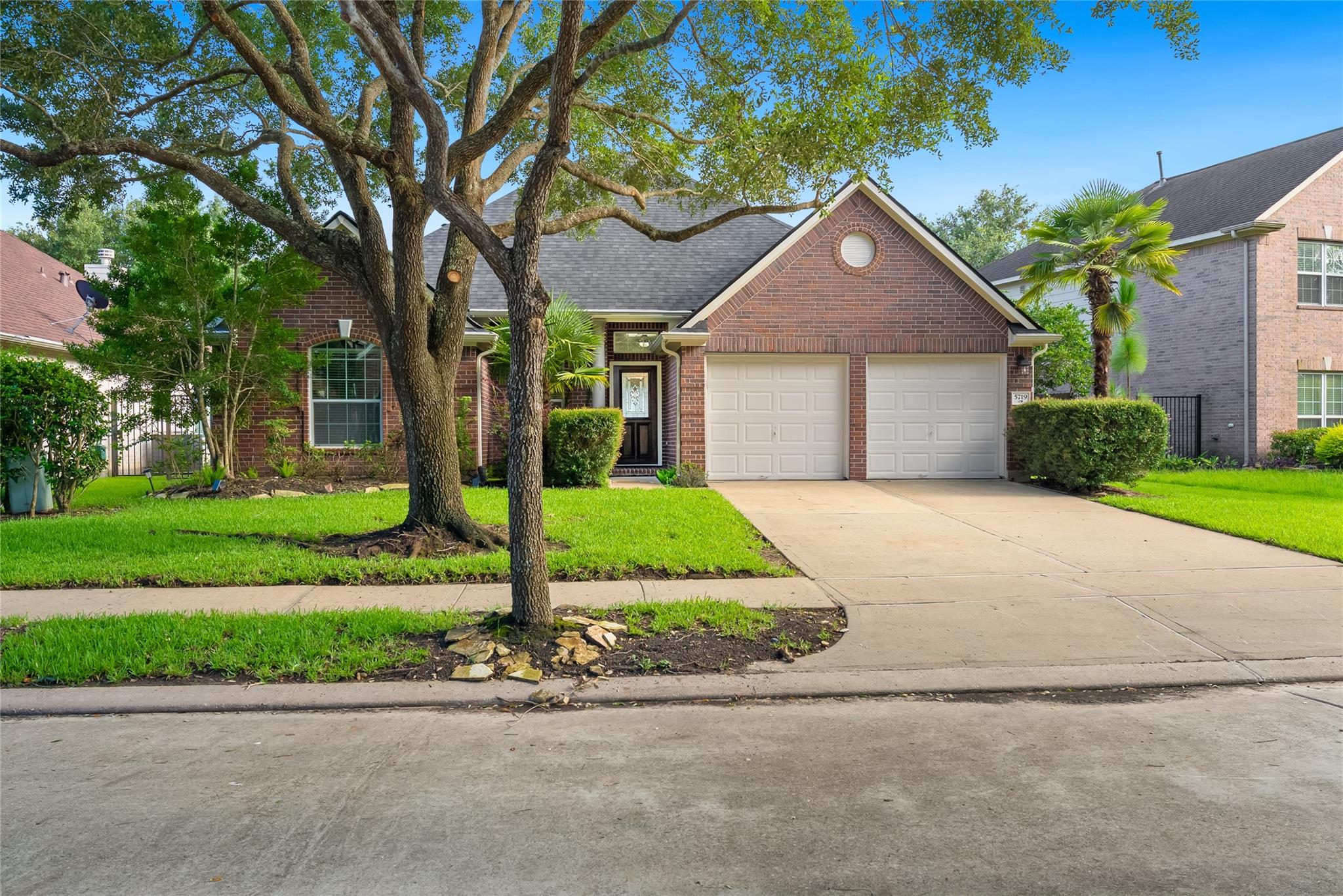 5719 Horseshoe Falls — photo