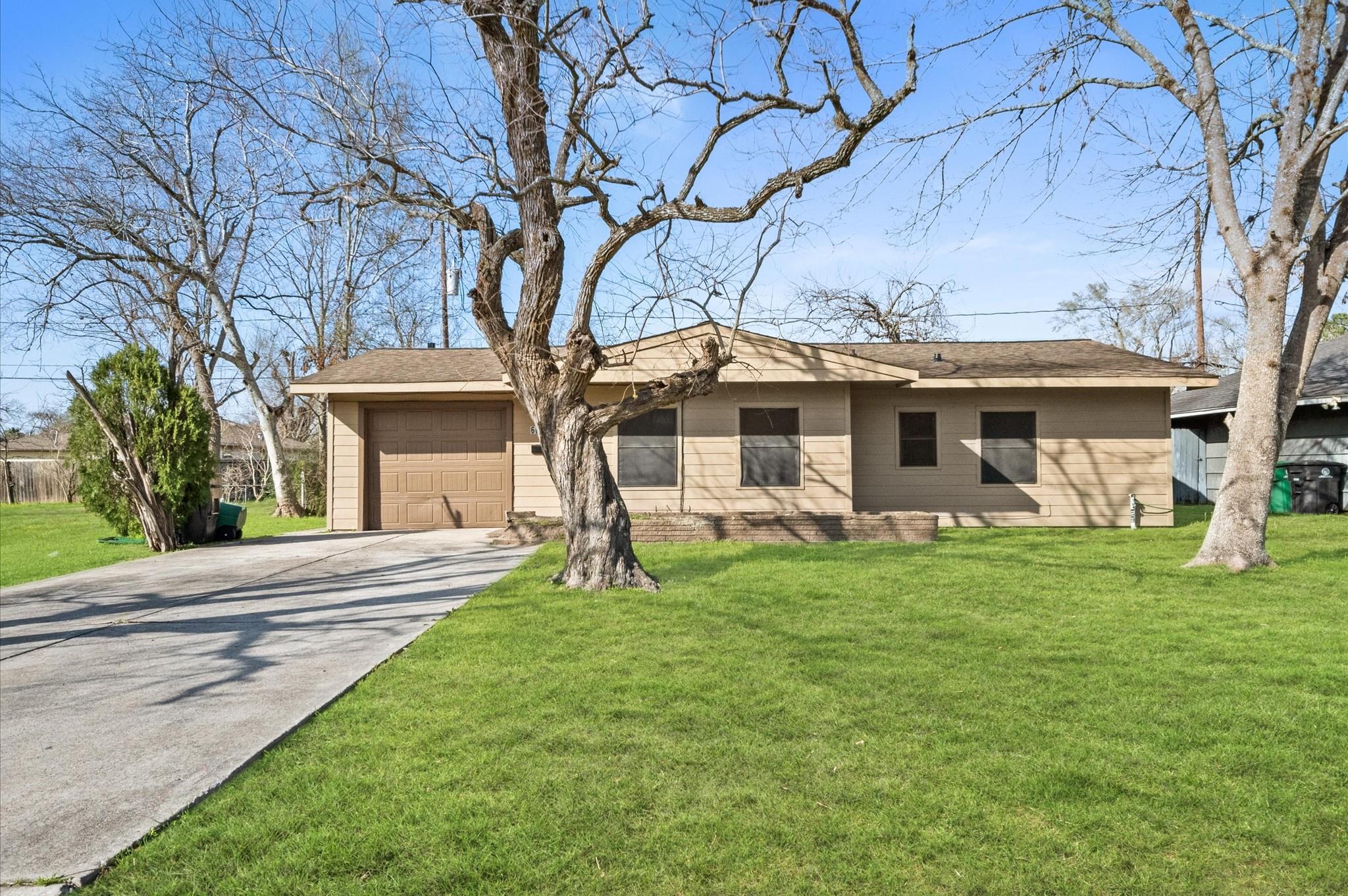 6015 Ridgeway Drive, Houston, TX 77033 — photo 3