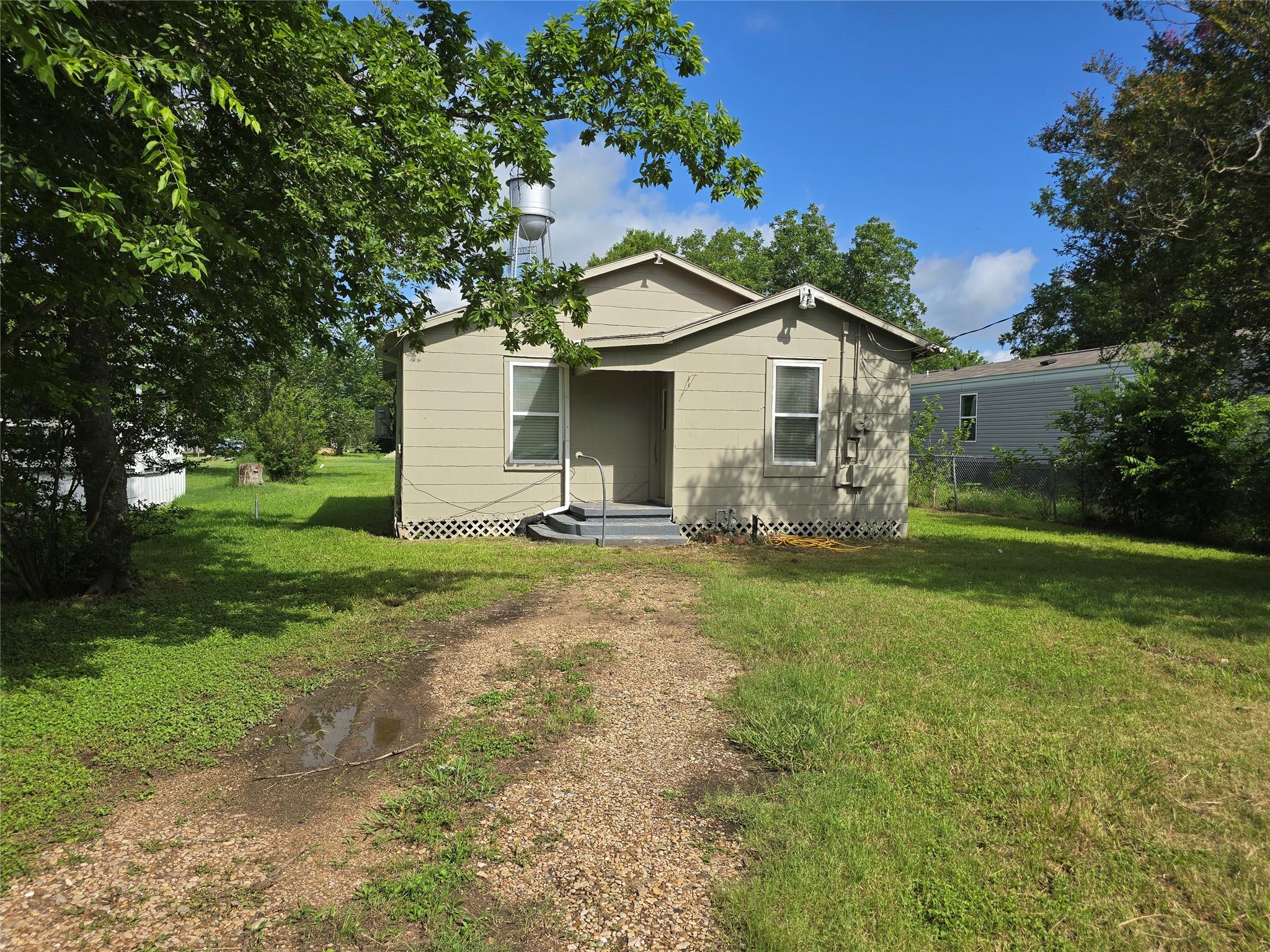115 S Dallas Street — photo