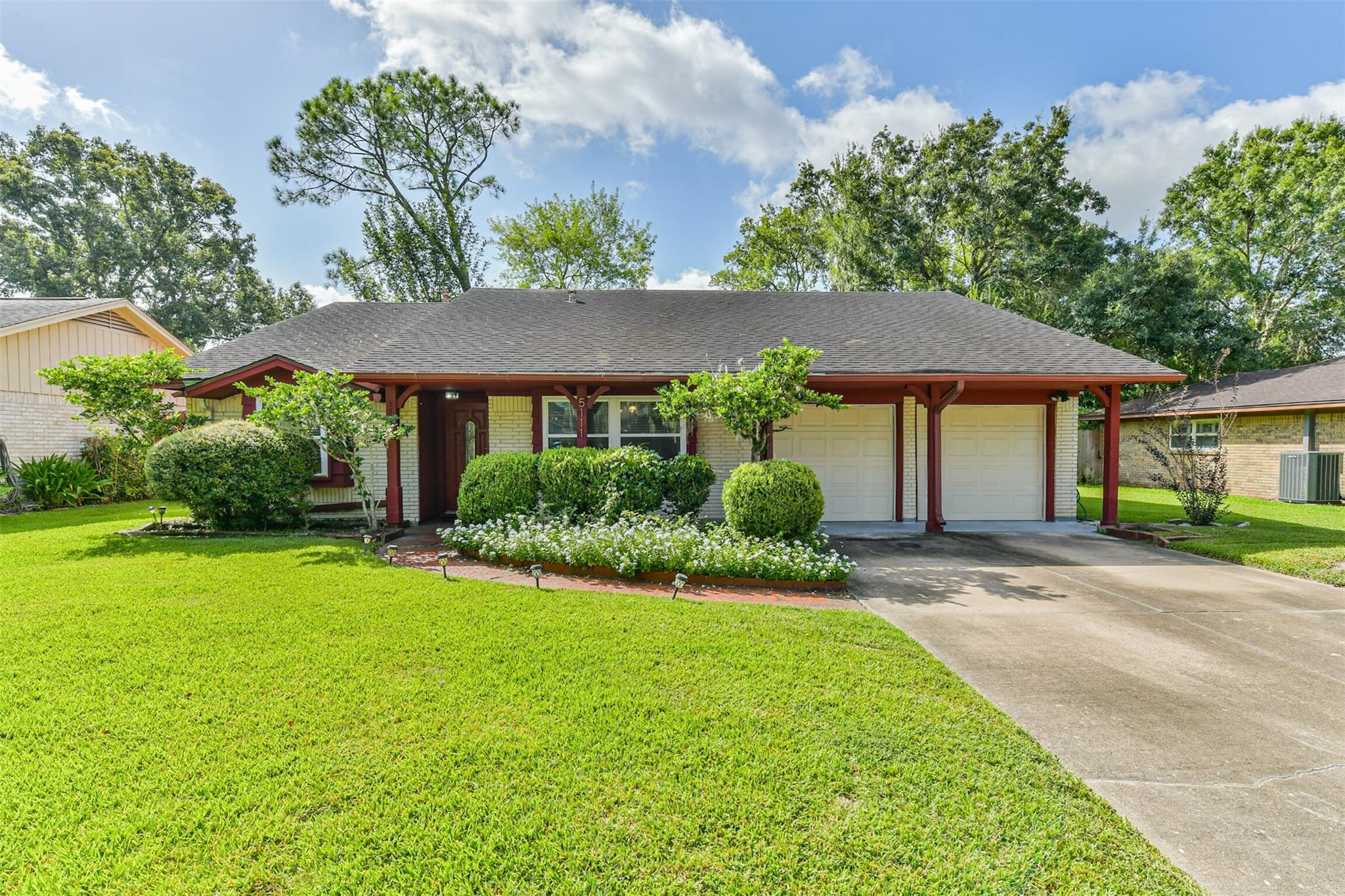 5111 Regal Pine Way — photo