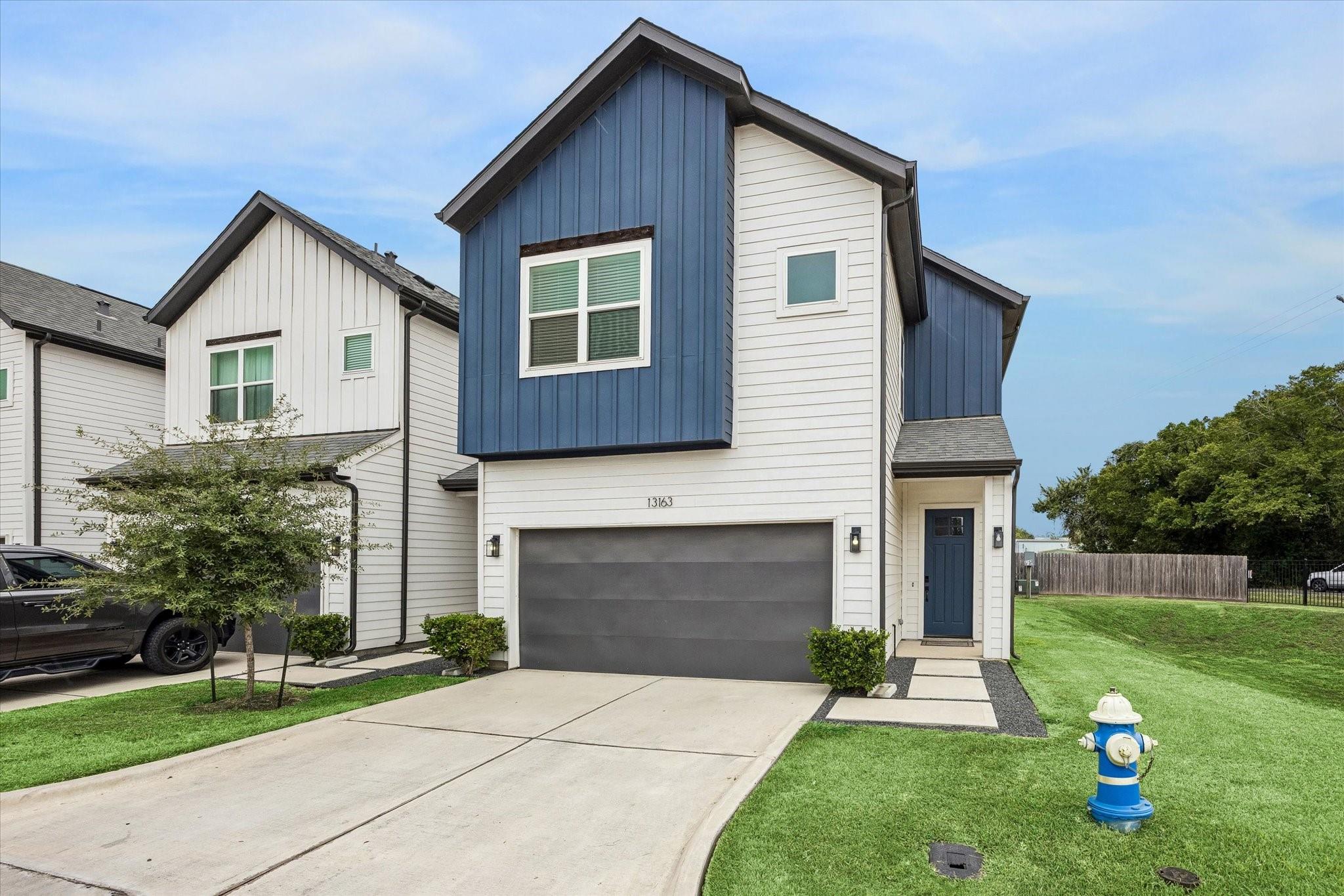 13163 Perennial Springs Drive — photo