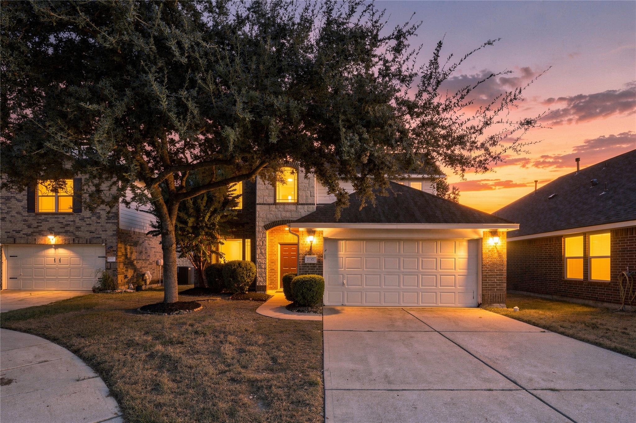 21307 Drifting Oaks Drive — photo