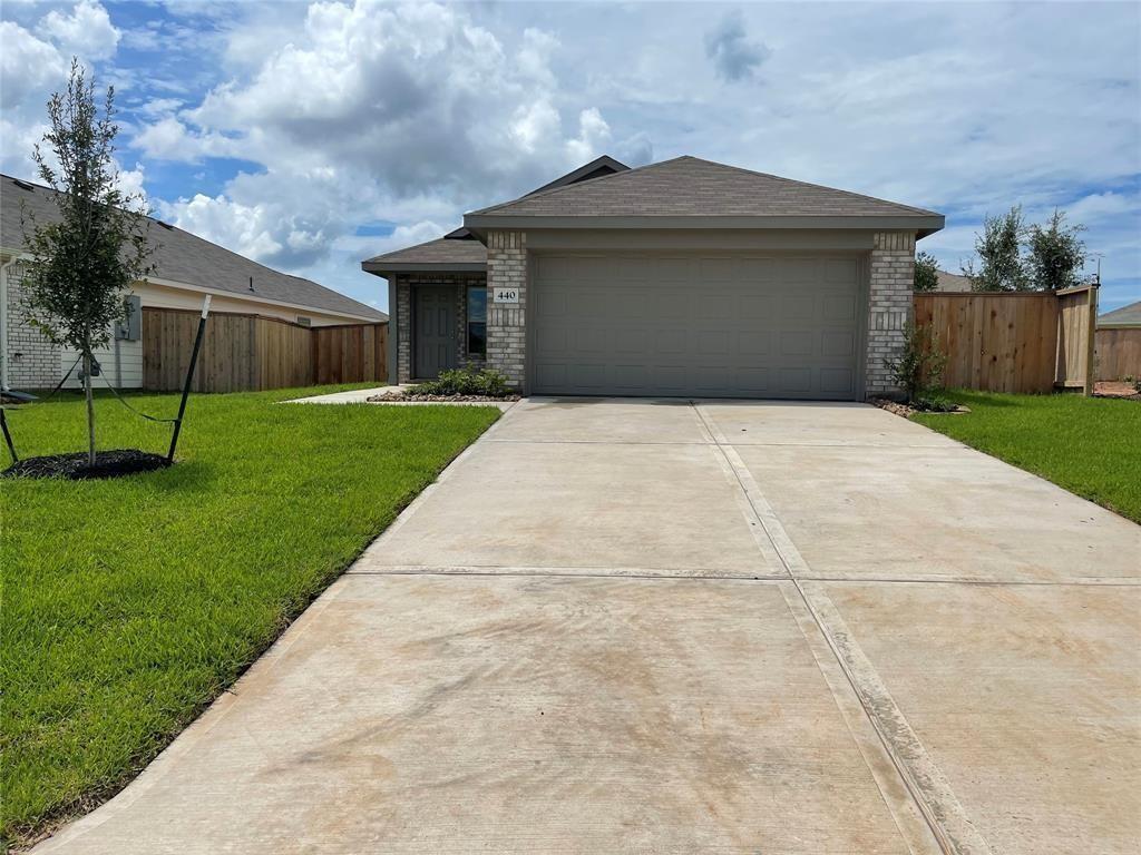 440 Jewett Meadow Drive — photo