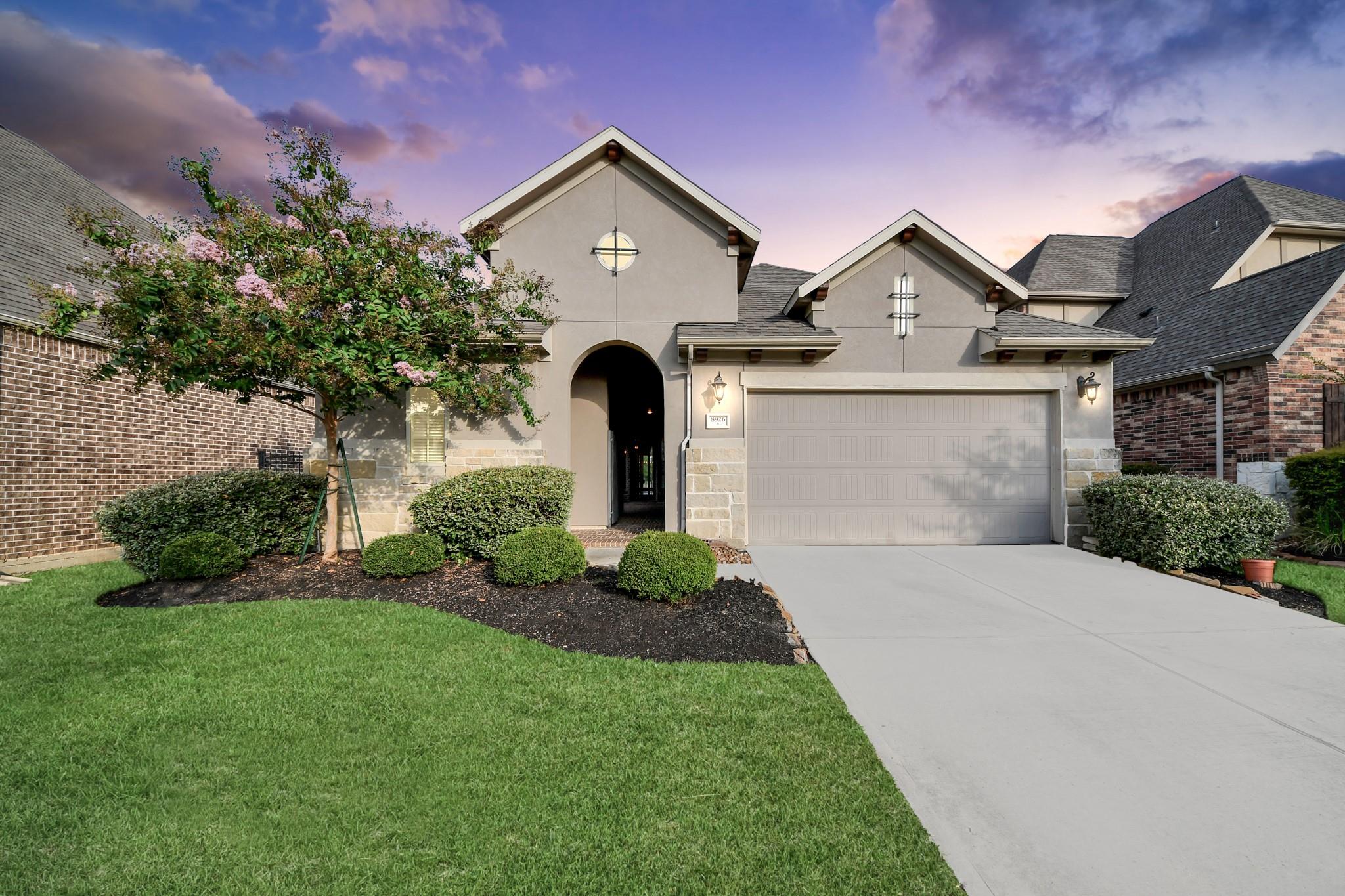 8926 Leaning Hollow Lane — photo
