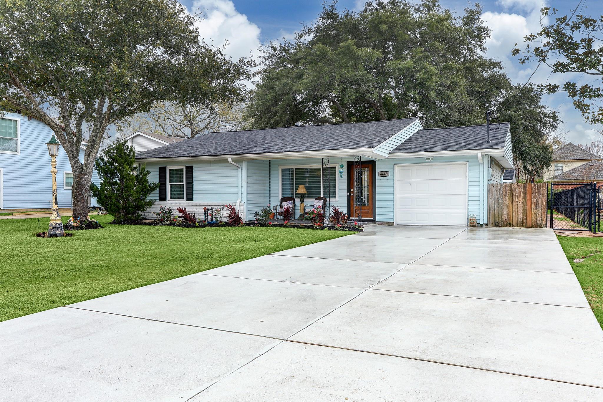 4449 Shady Lake Drive — photo