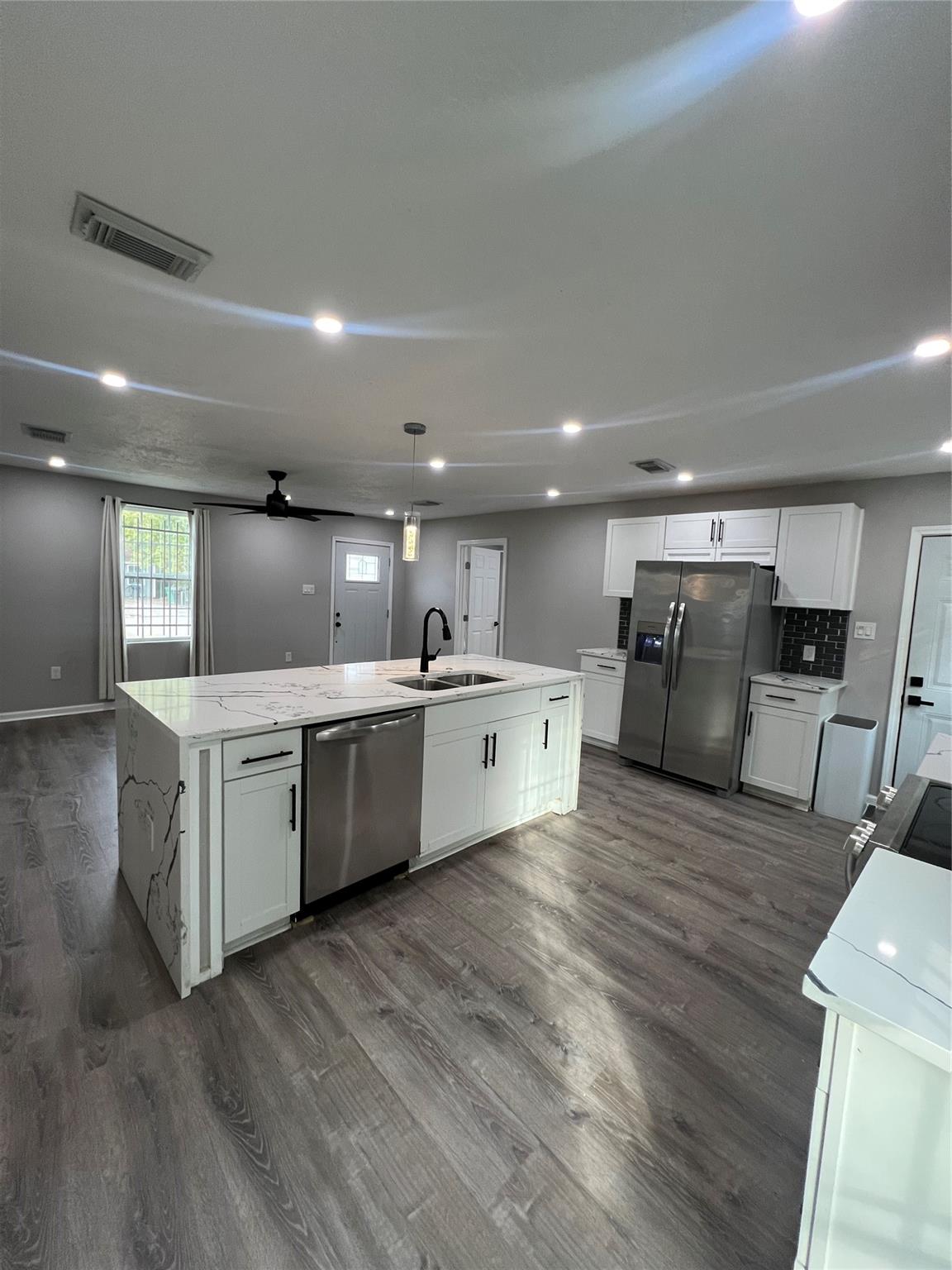 10525 Fairland Drive — photo
