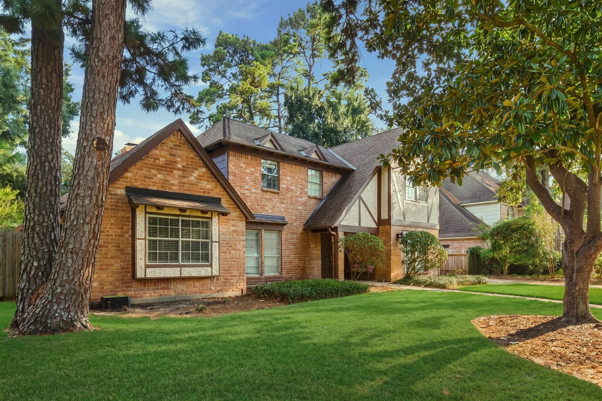 5515 Court Of York — photo
