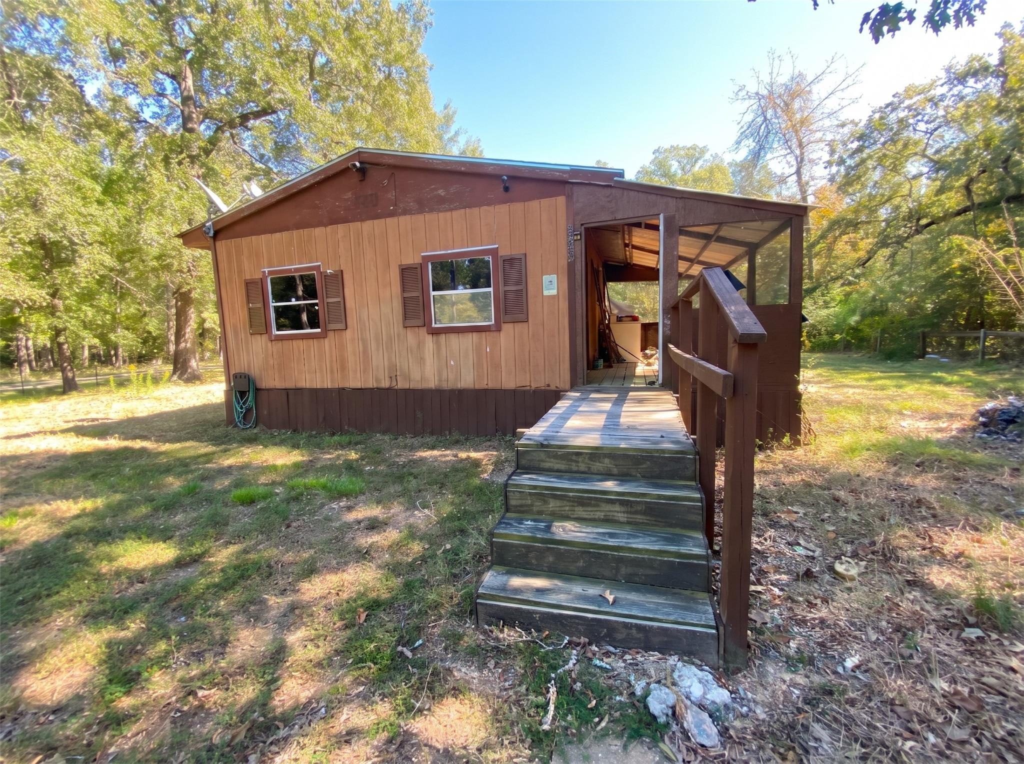 585 Klein Drive — photo