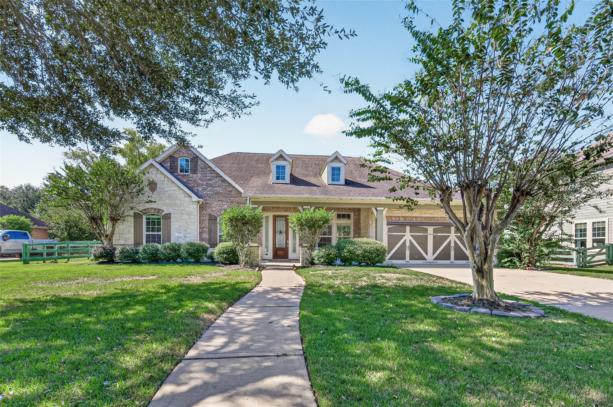 5119 Water Oak Crescent — photo