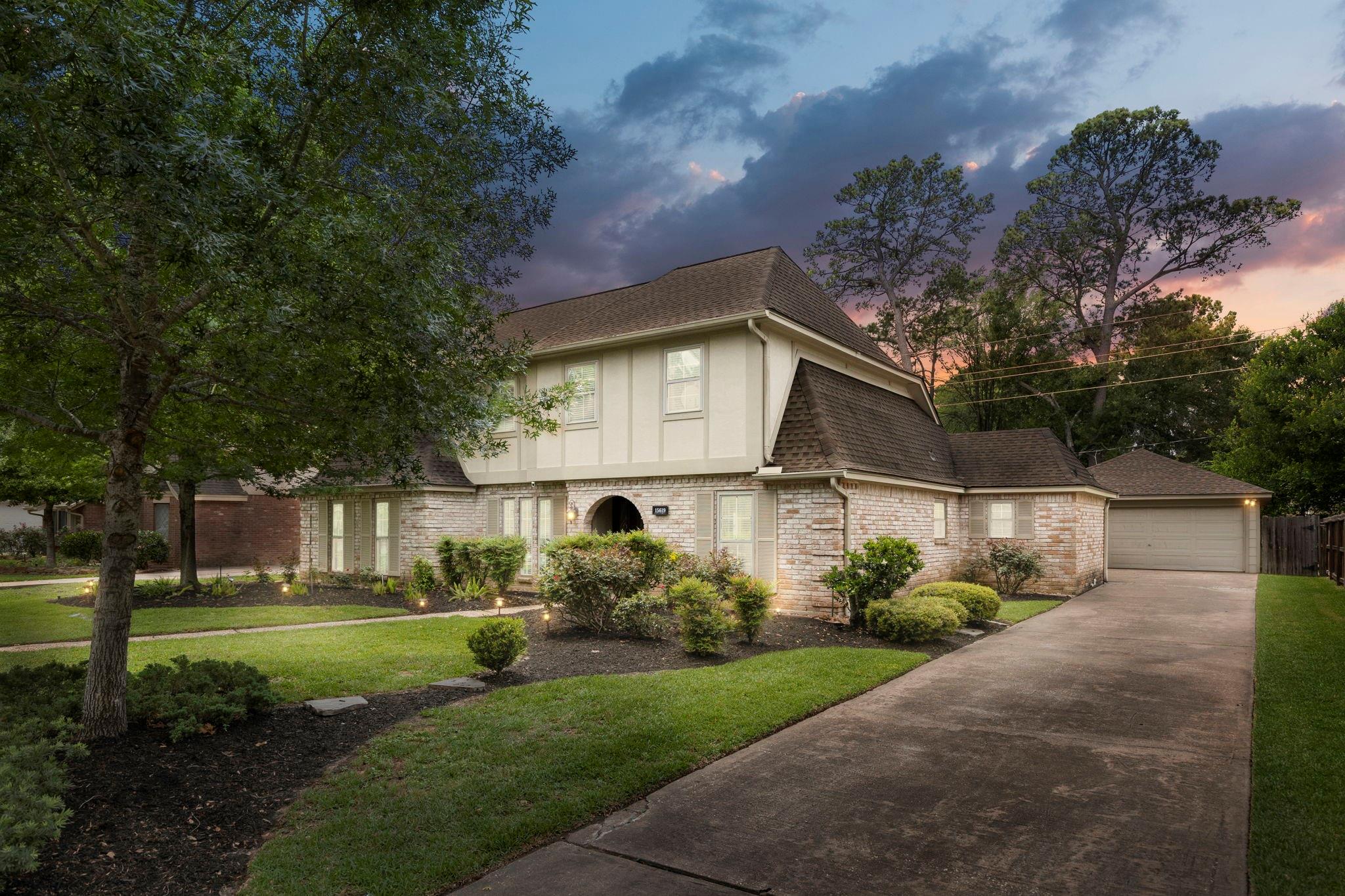 15619 Pebble Bend Drive — photo