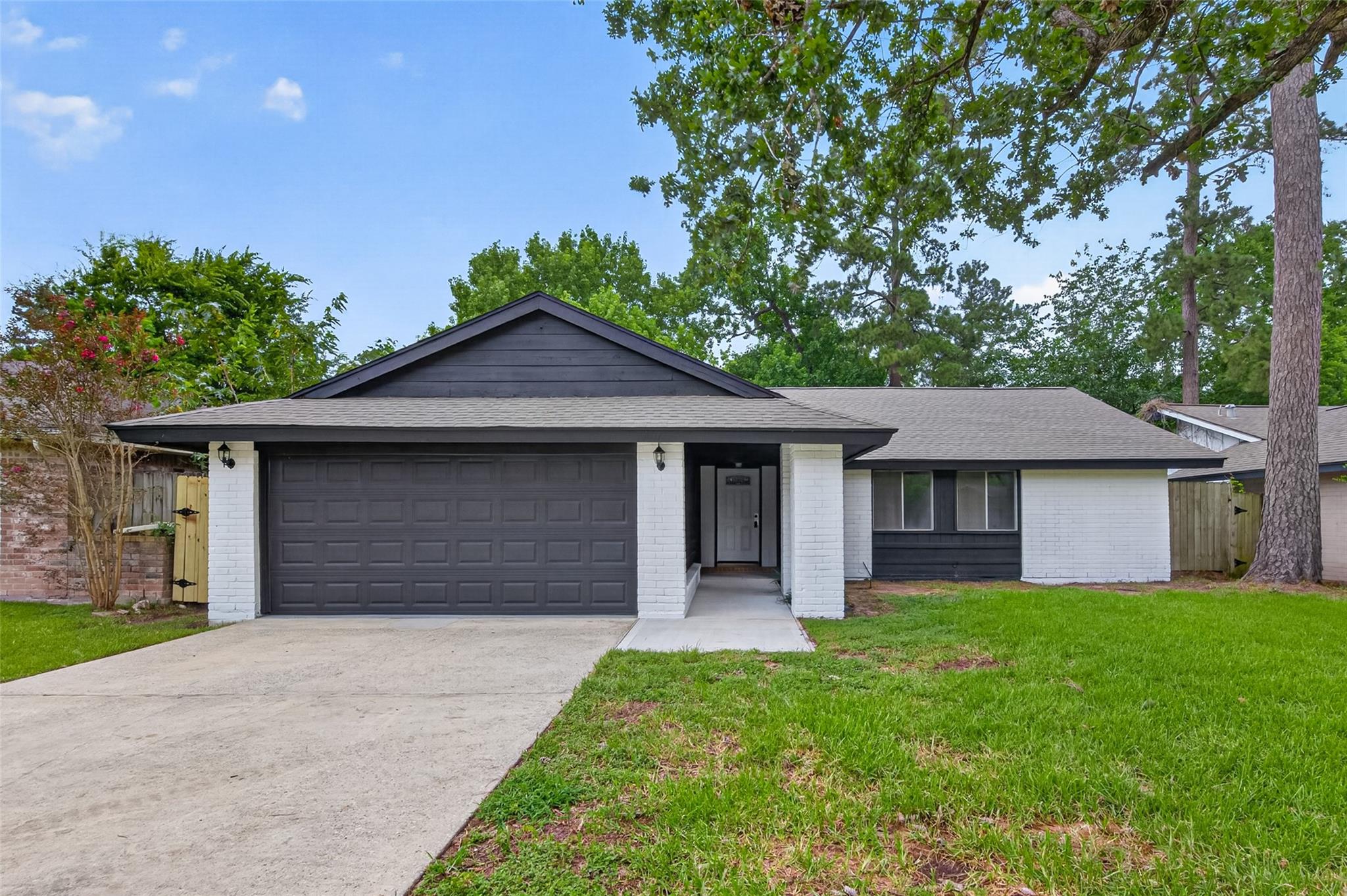 4411 Monteith Drive — photo