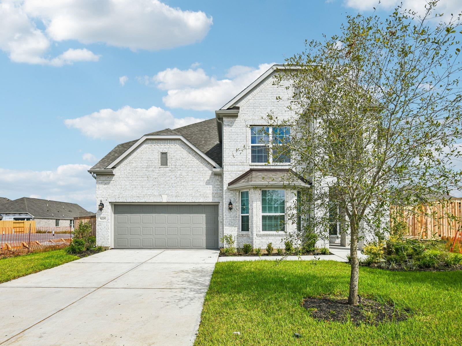 5225 Great Oaks Drive — photo