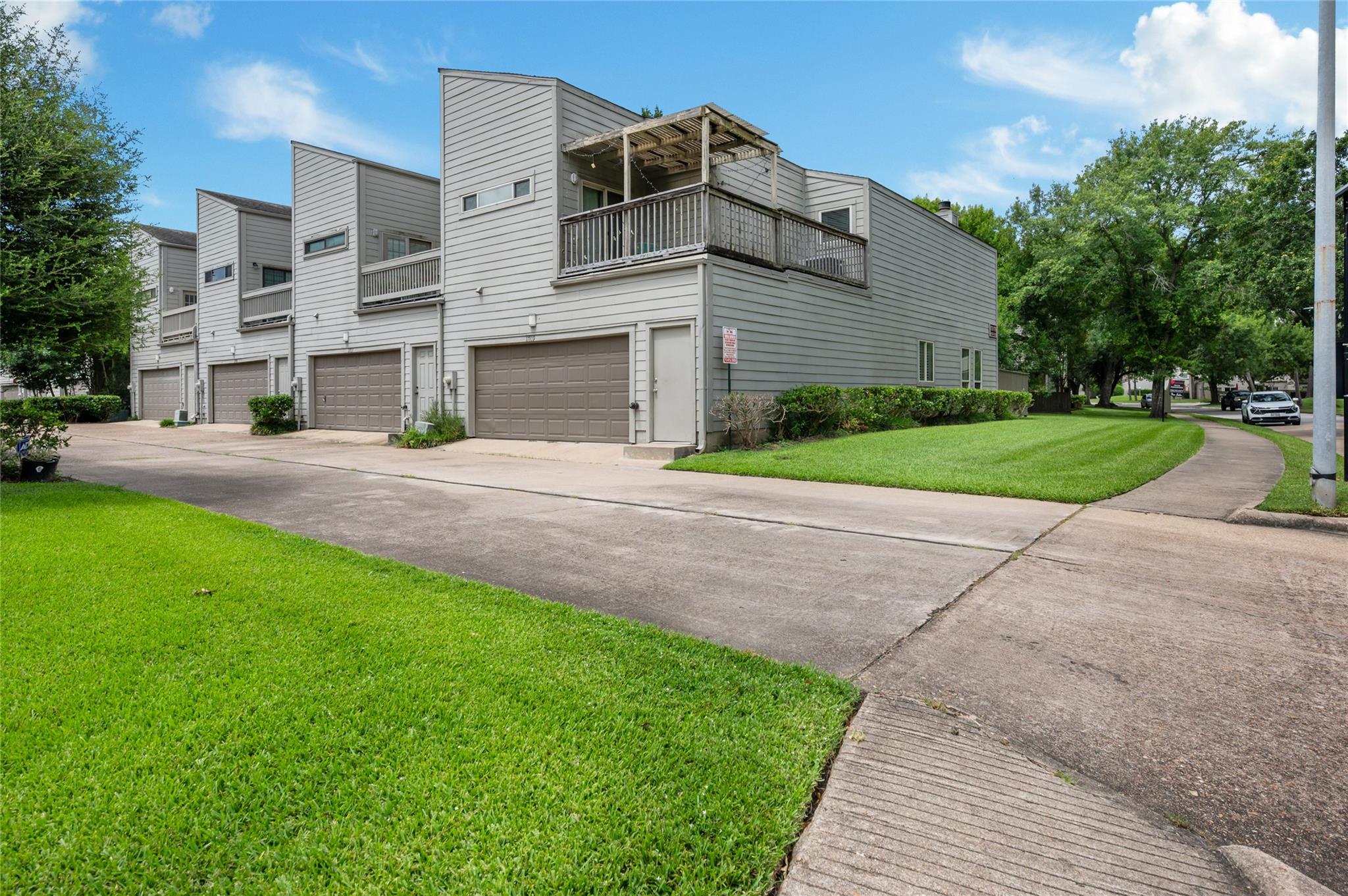 11709 Lakeside Place Drive #232 — photo