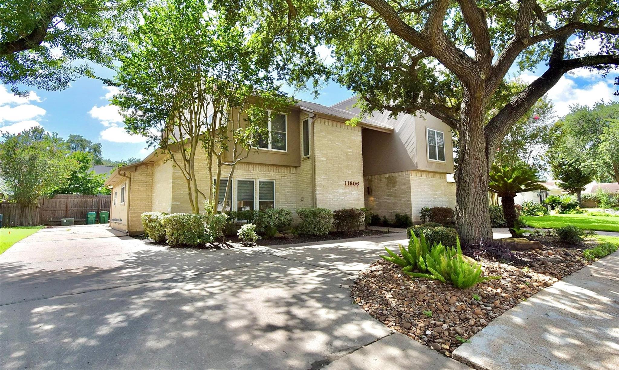 11806 Braesridge Drive — photo