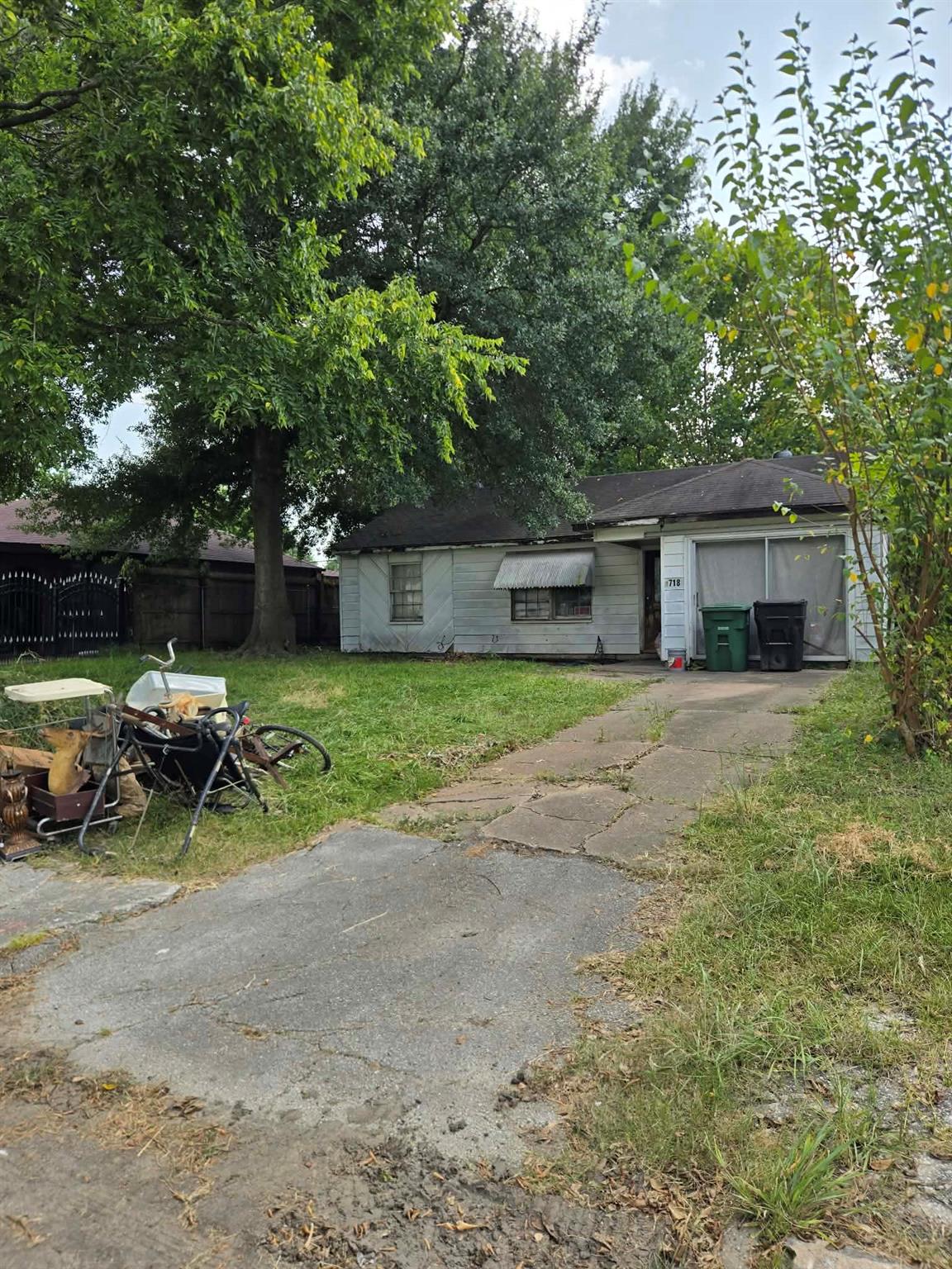 3718 Landa Lane — photo