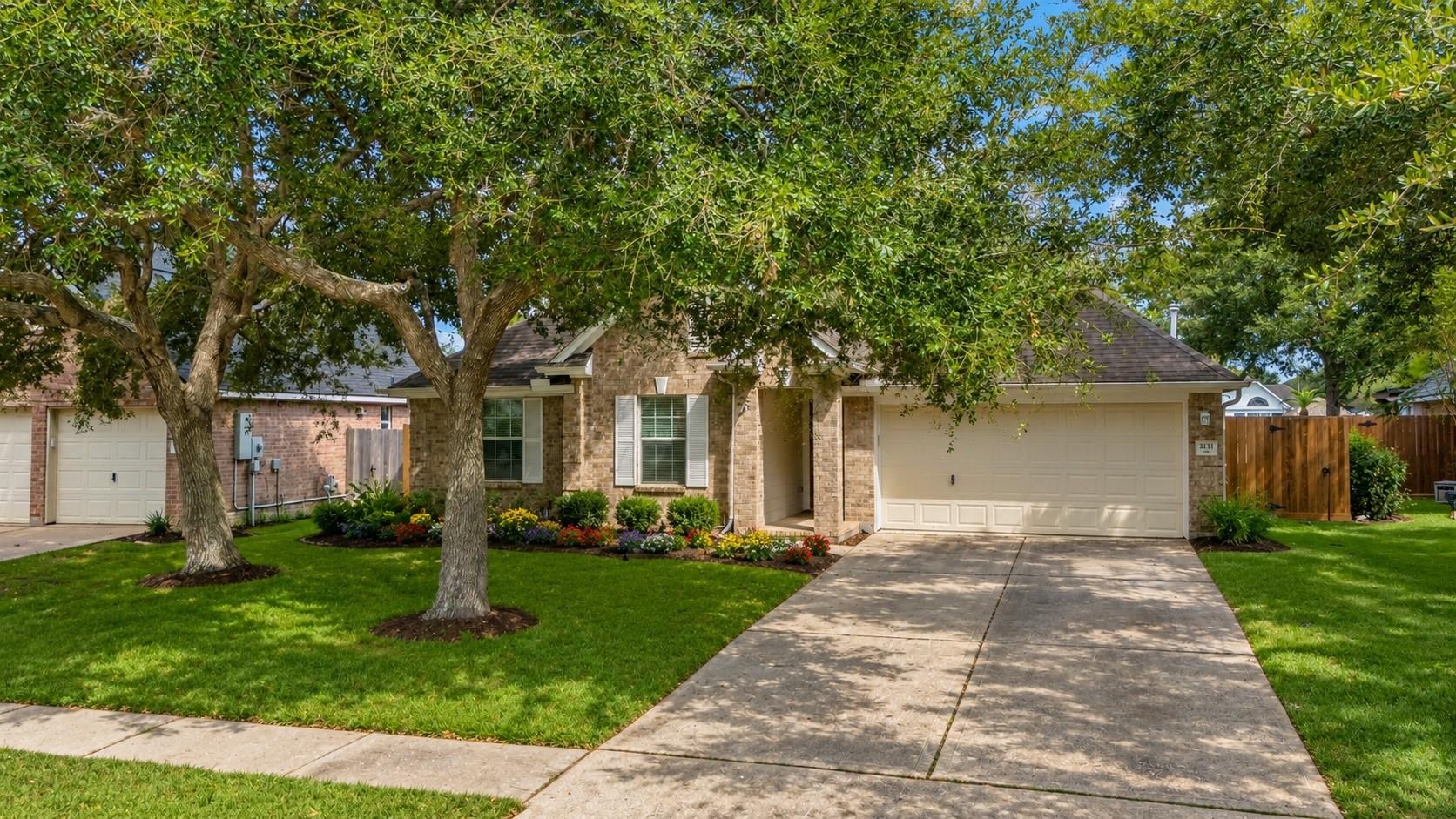2131 Lakewind Lane — photo