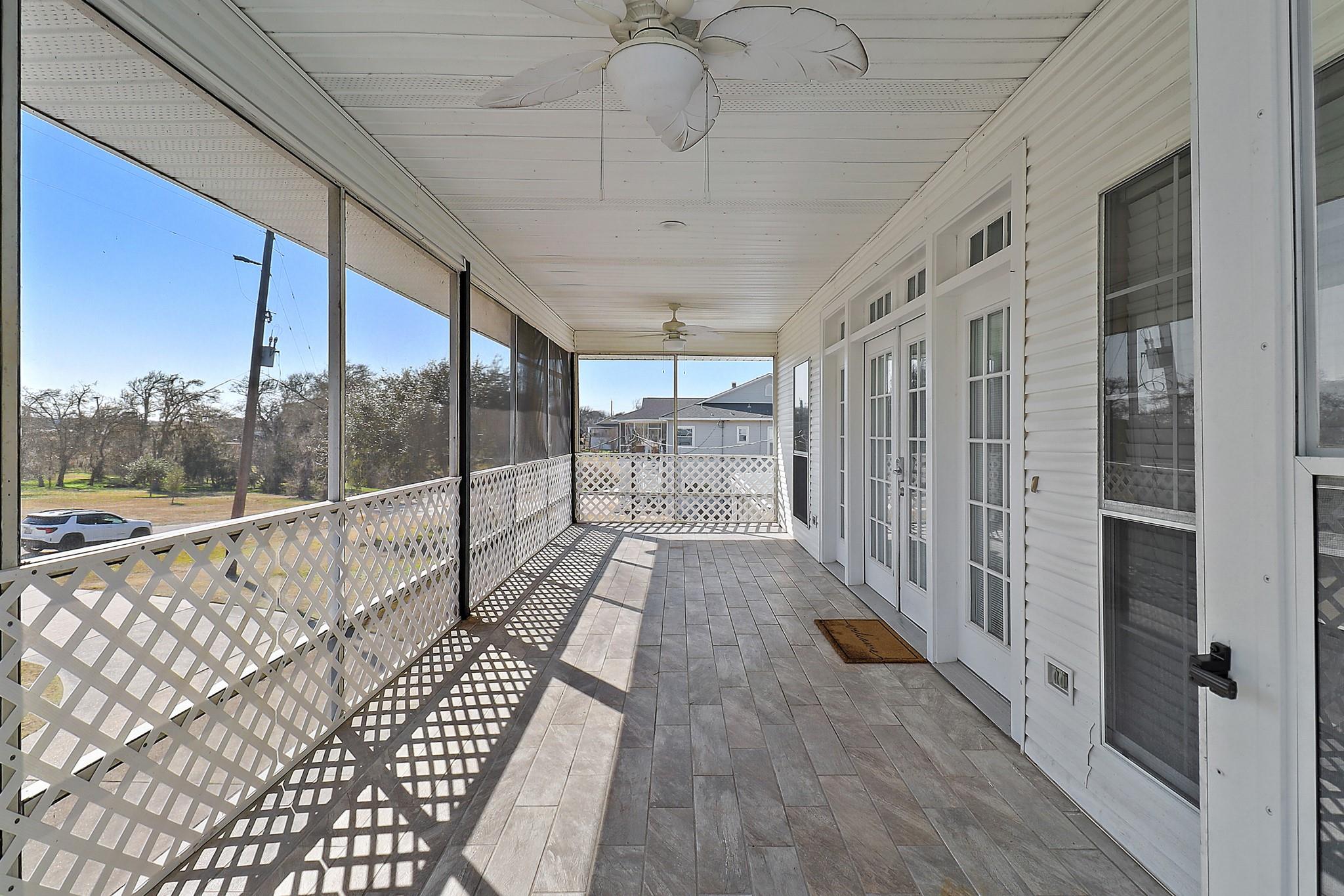 1306 Spring Branch Drive, Cove, TX 77523 — photo 2