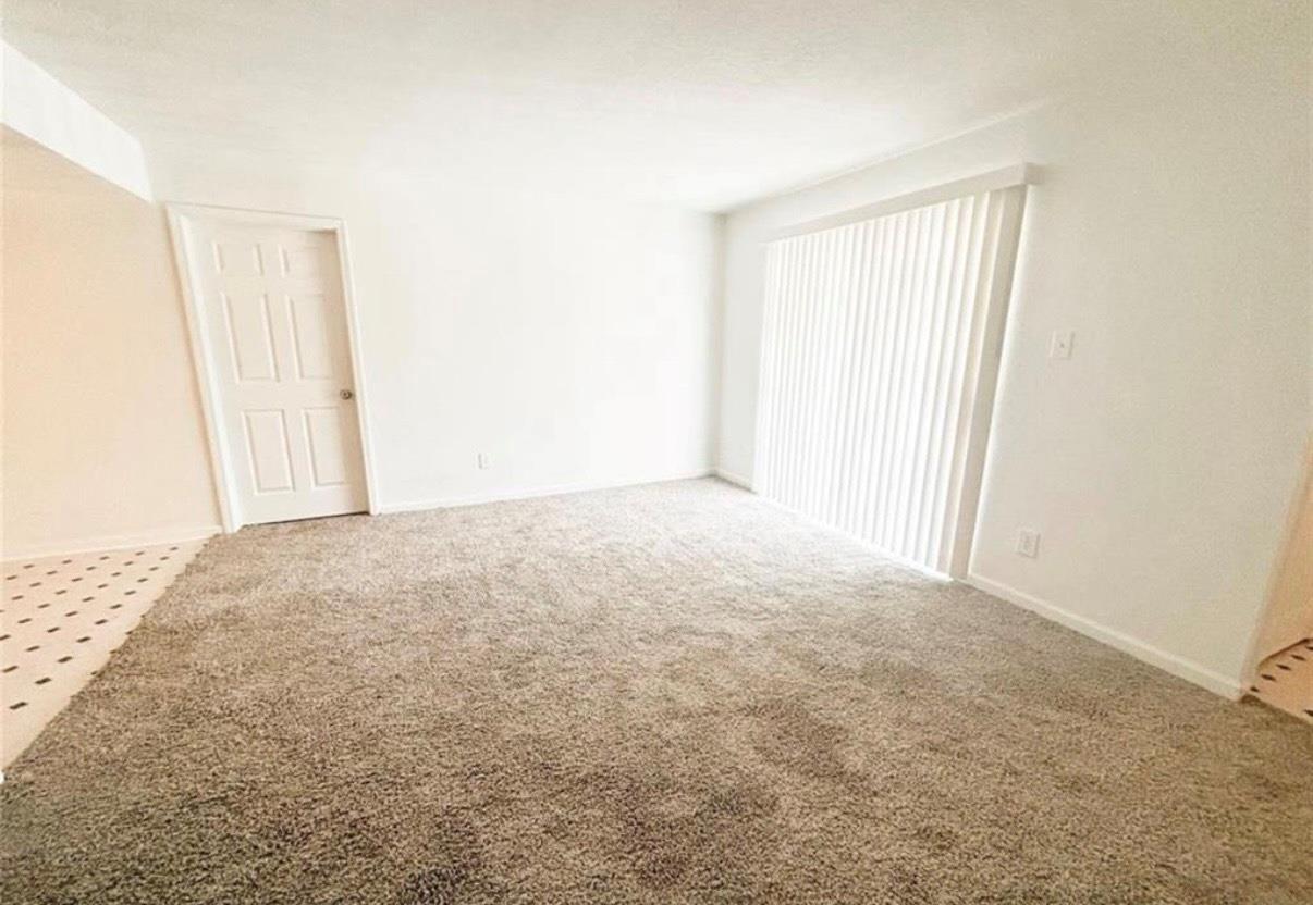 8100 Creekbend Drive #152 — photo