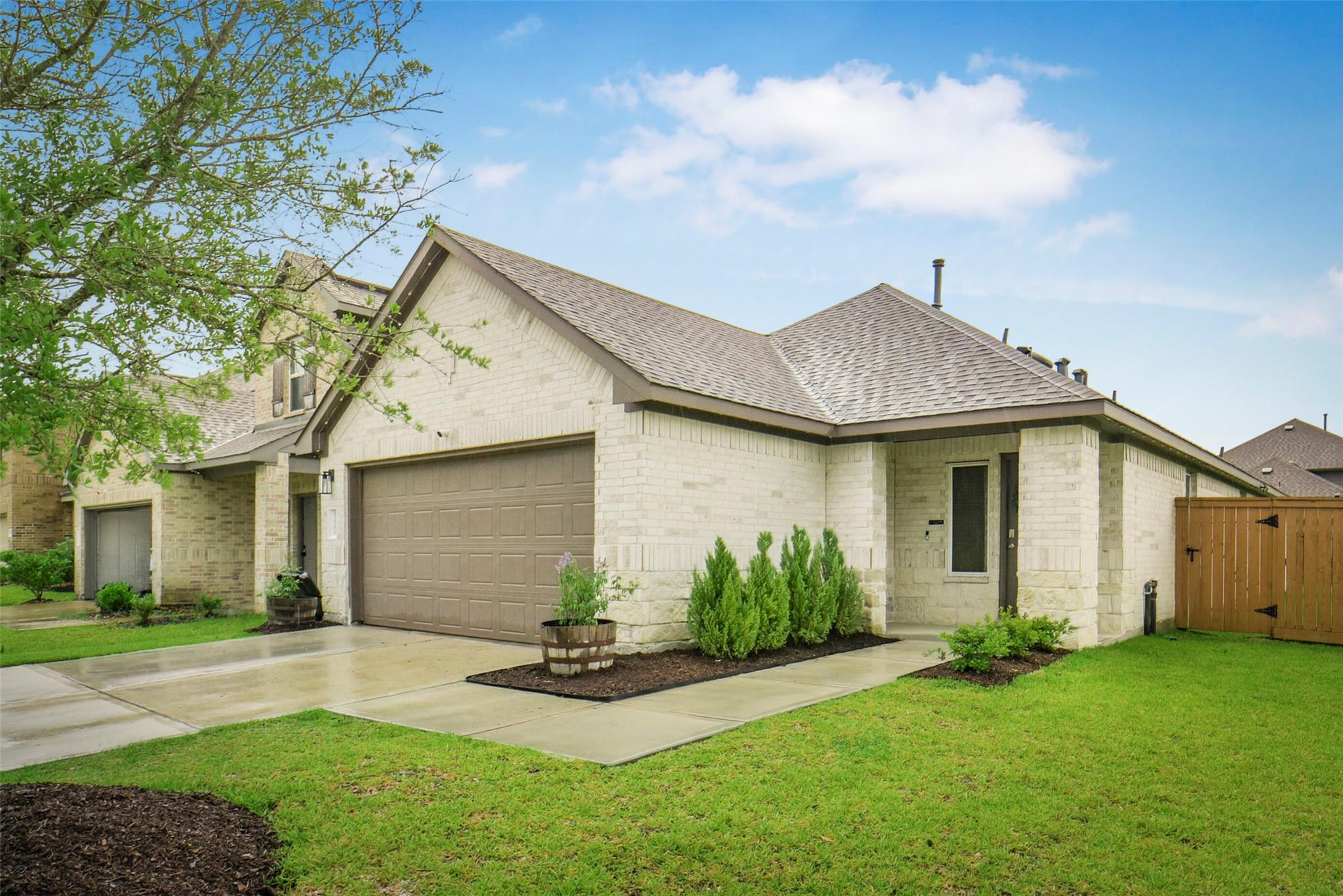 22255 Florence Springs Drive — photo