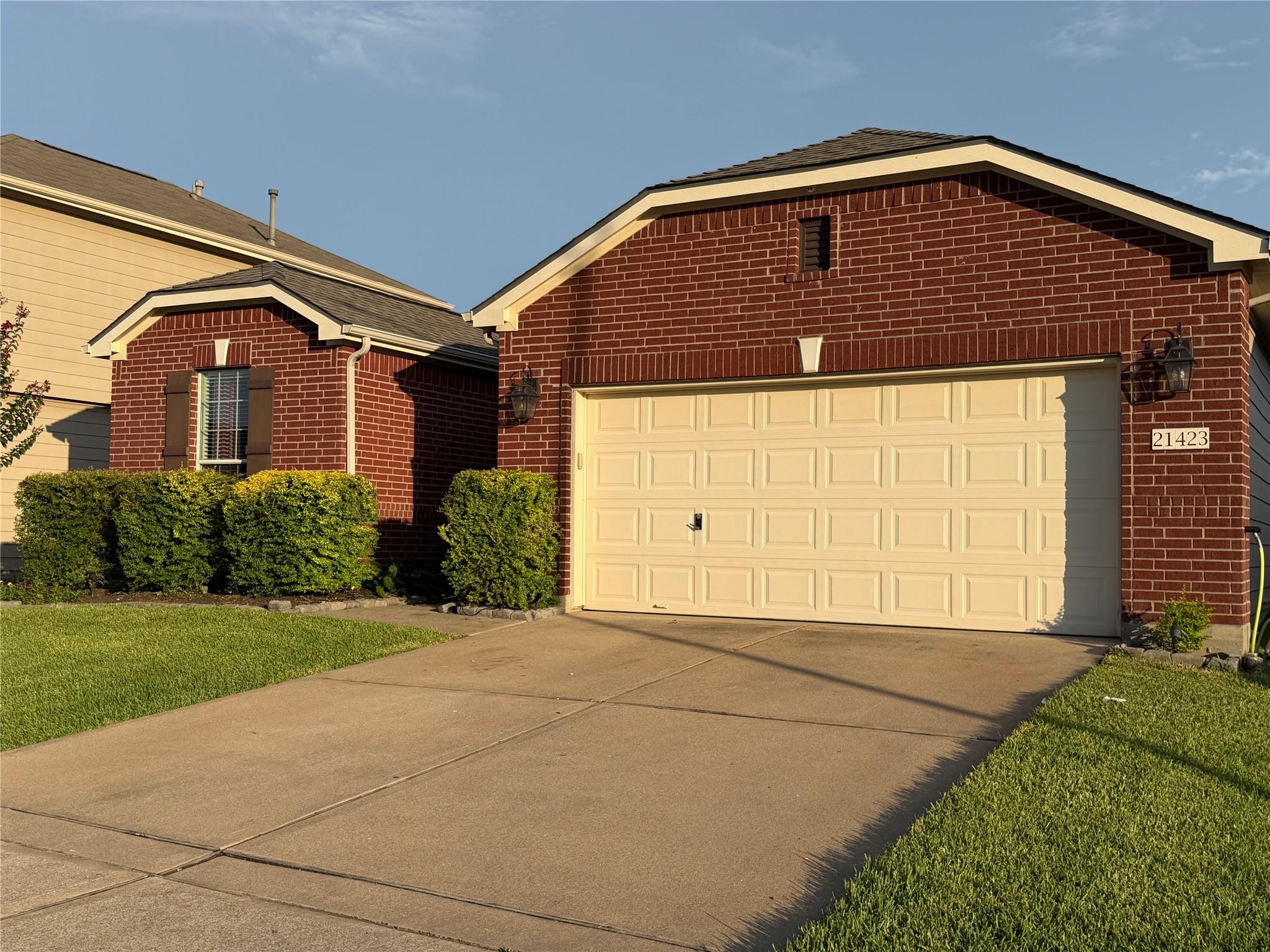 21423 Rioja Bluff Lane — photo
