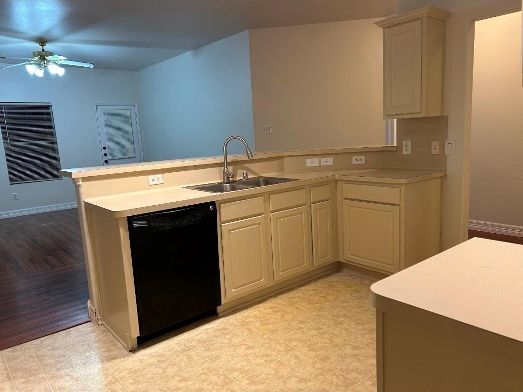 12618 Roxdale Ridge Drive, Houston, TX 77044 — photo 2