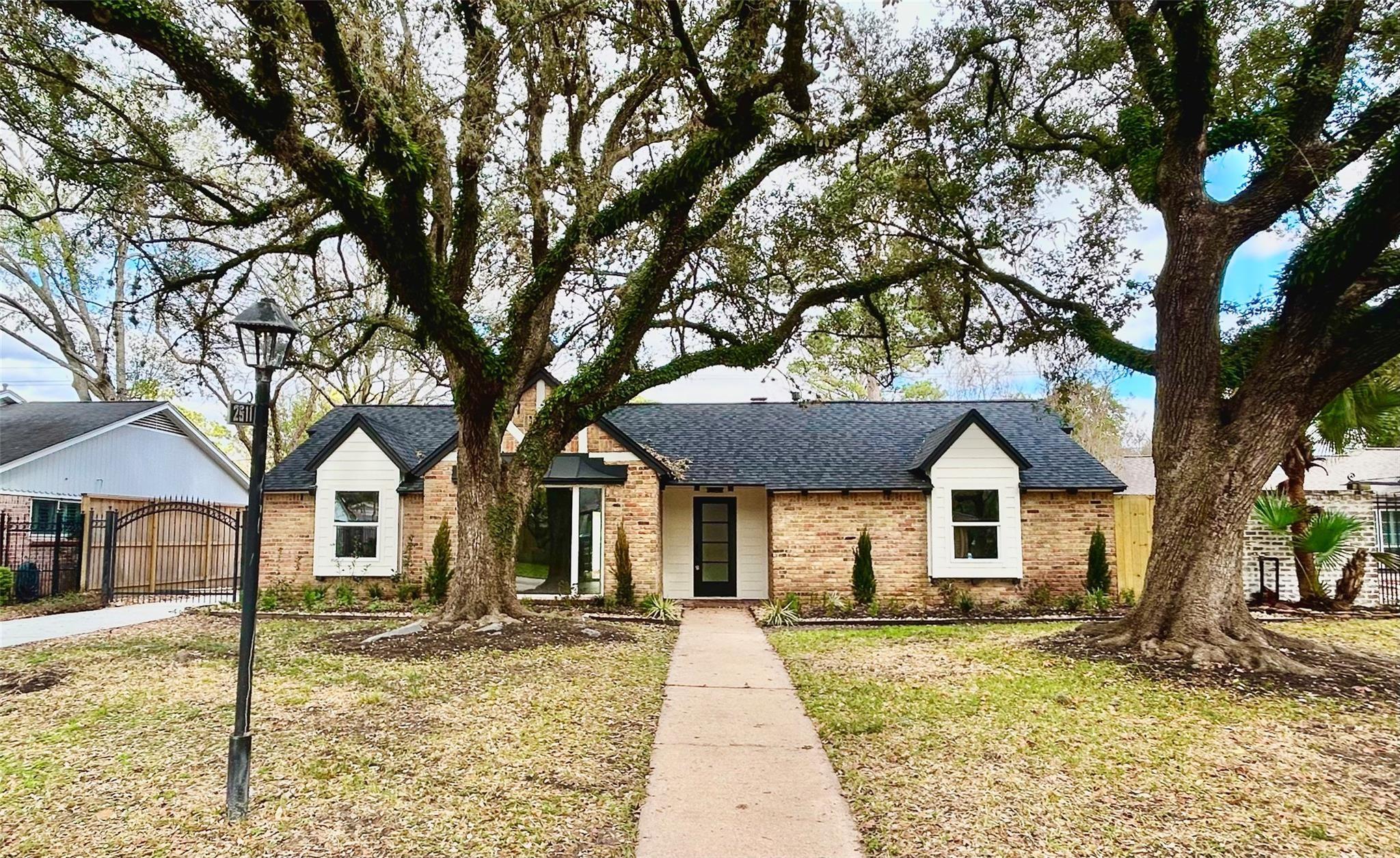 2511 Briarpark Drive — photo