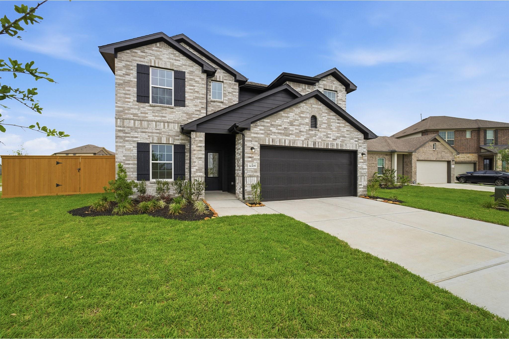 14309 Pine Cliffs Drive, Texas City, TX 77568 — photo 2