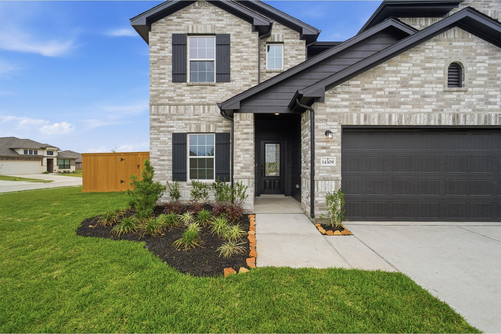 14309 Pine Cliffs Drive, Texas City, TX 77568 — photo 3