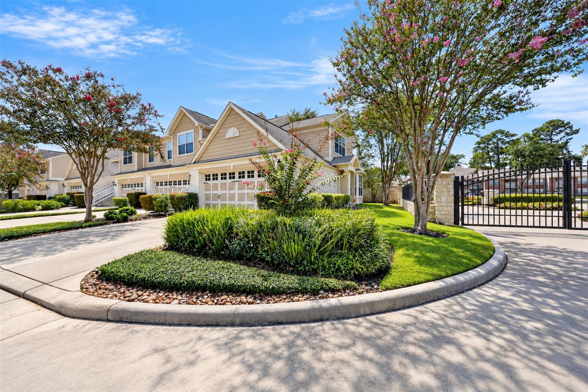 13600 Breton Ridge Street #17D — photo
