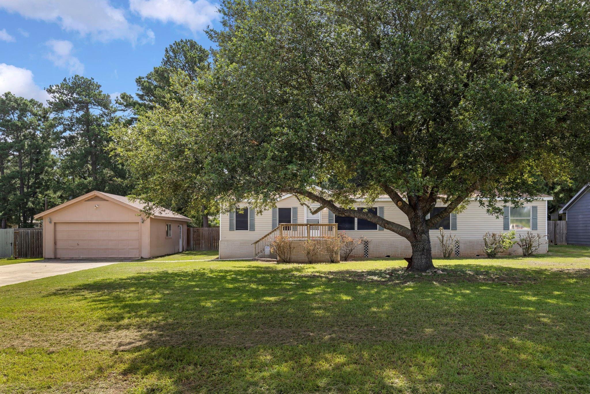 26214 Country Hollow Street — photo