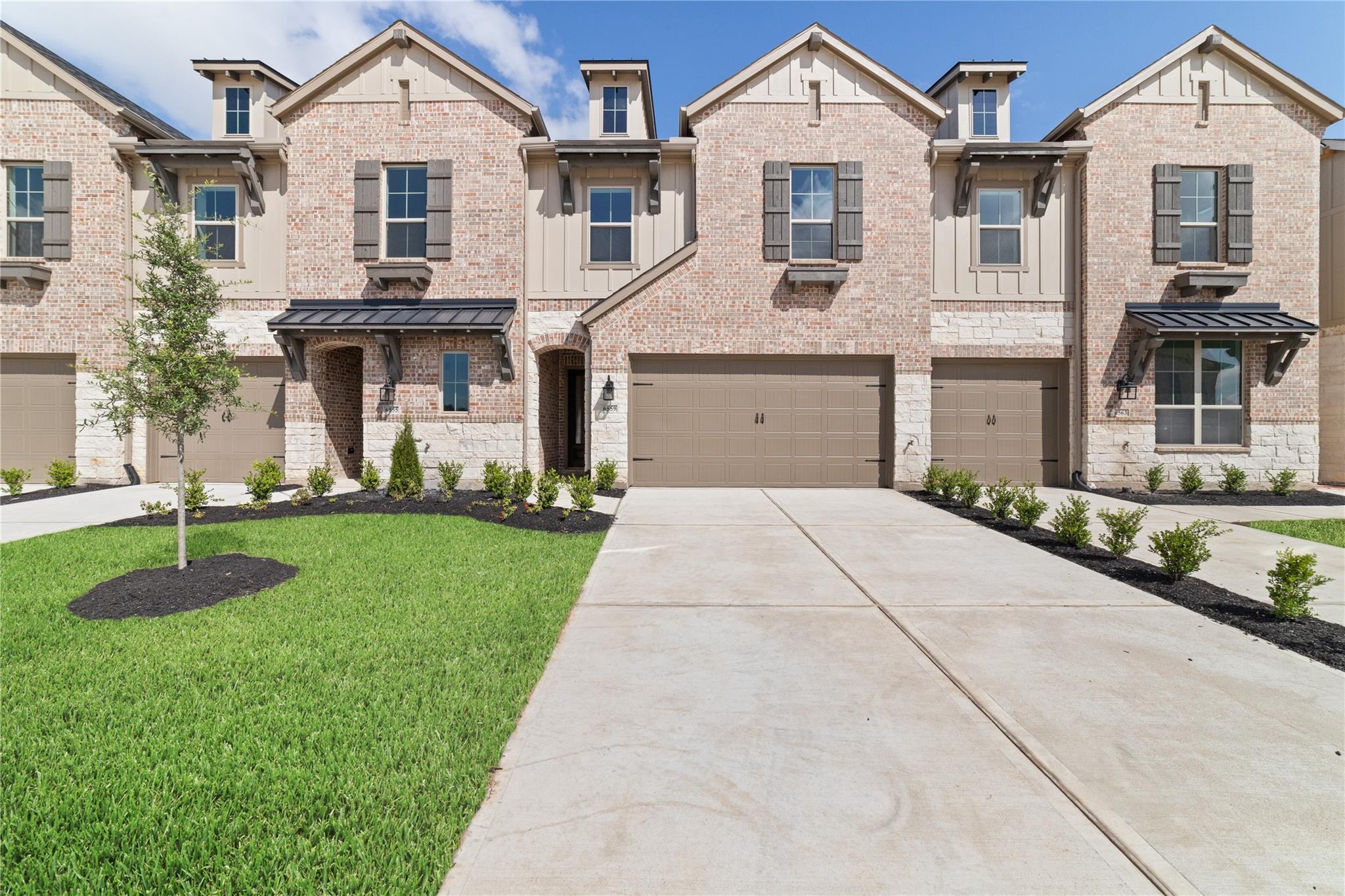 6559 Scarlet Pond Lane — photo