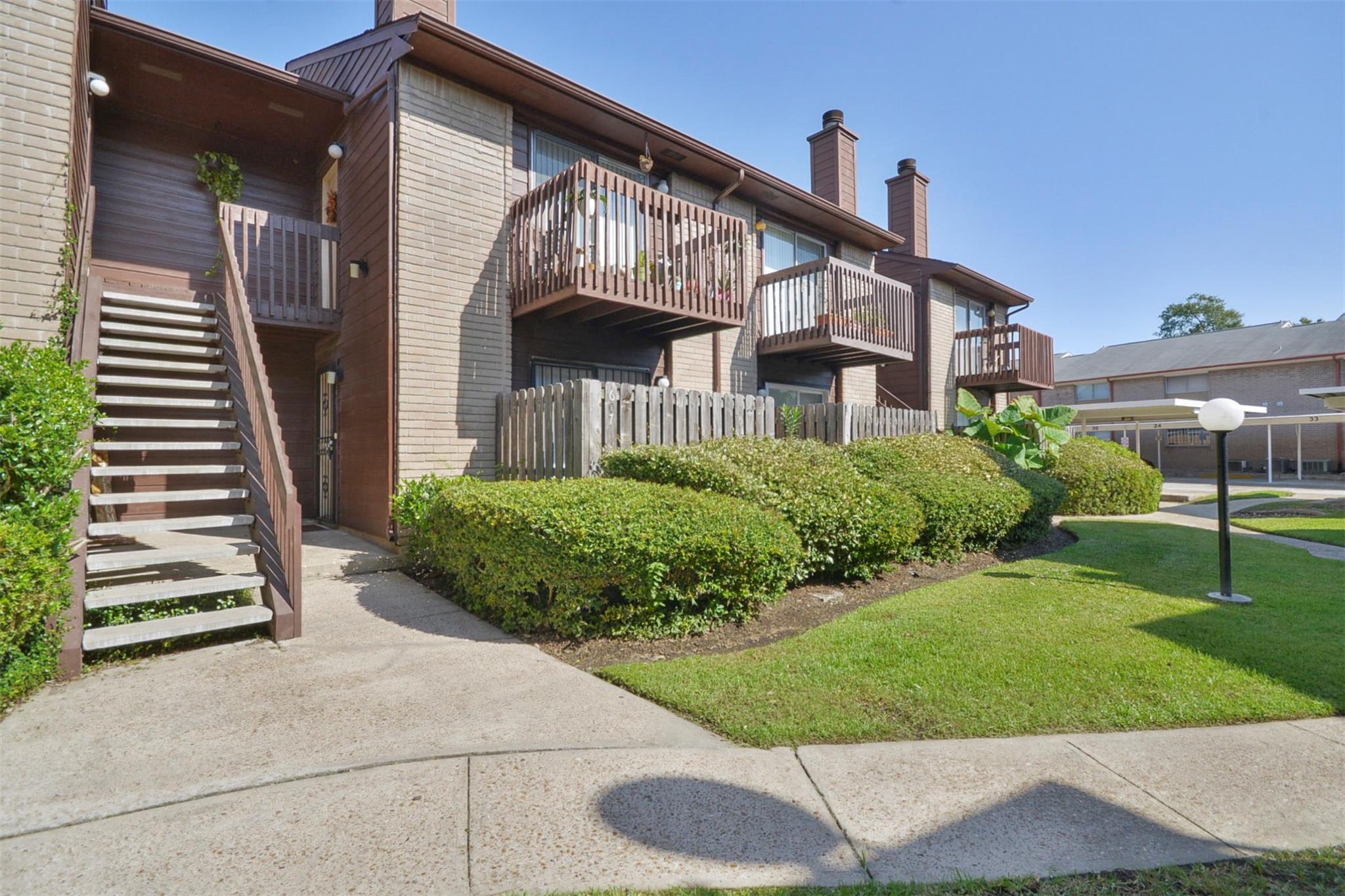 12905 Woodforest Boulevard #607 — photo