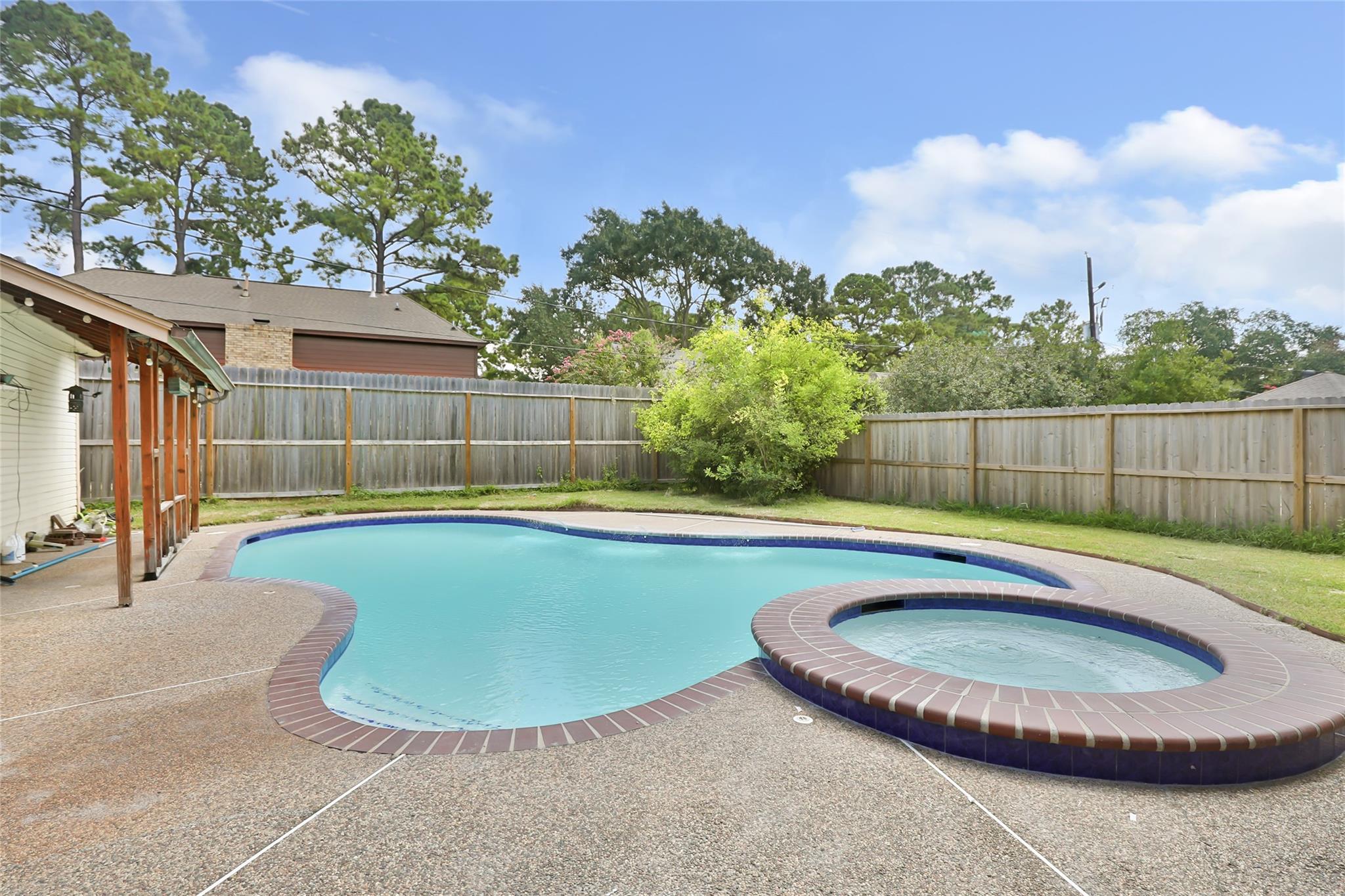 16222 Rutley Circle — photo