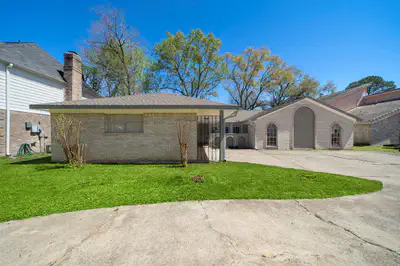 7710 Antoine Drive — photo