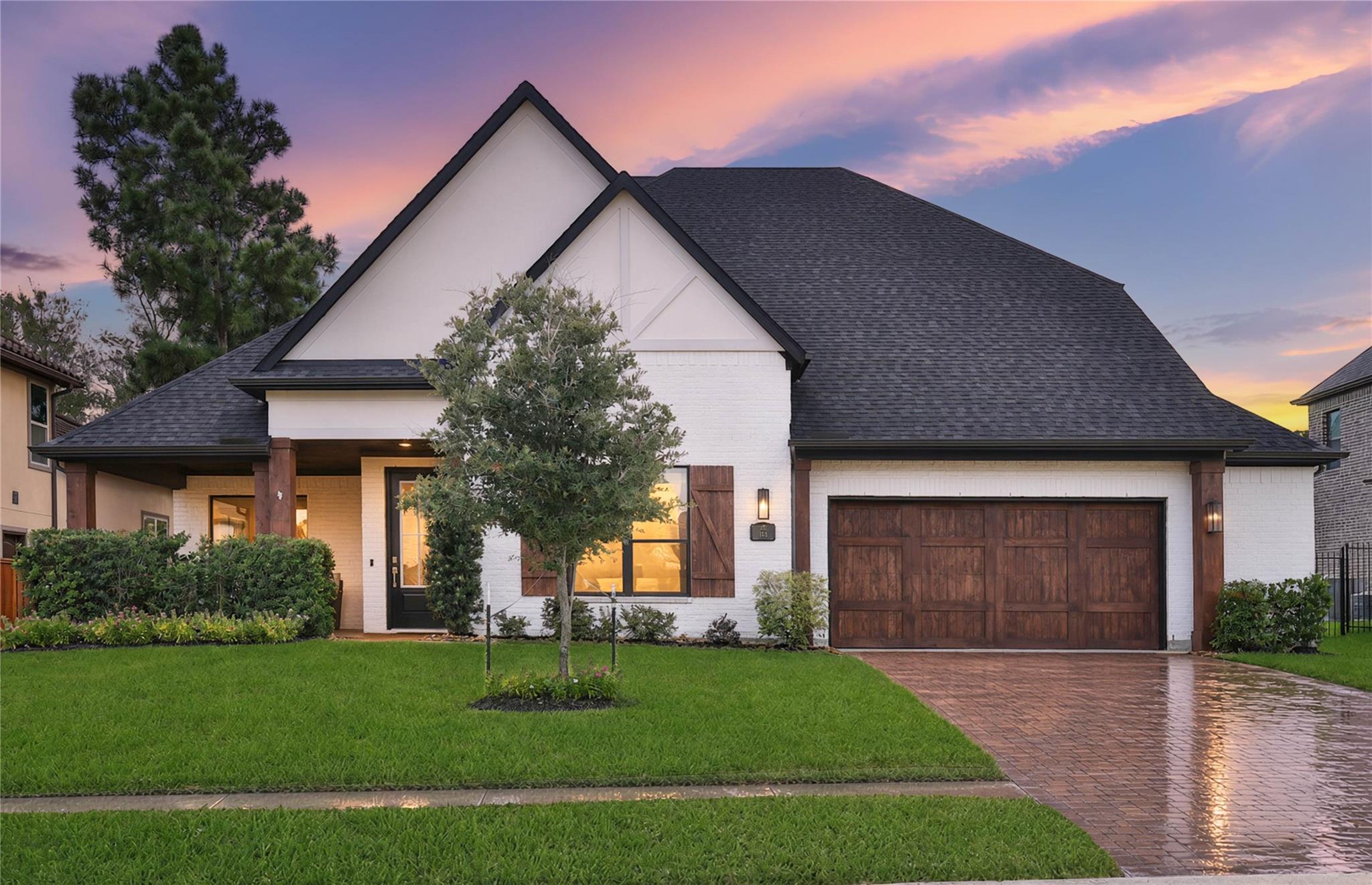 115 Oak Estates Drive — photo