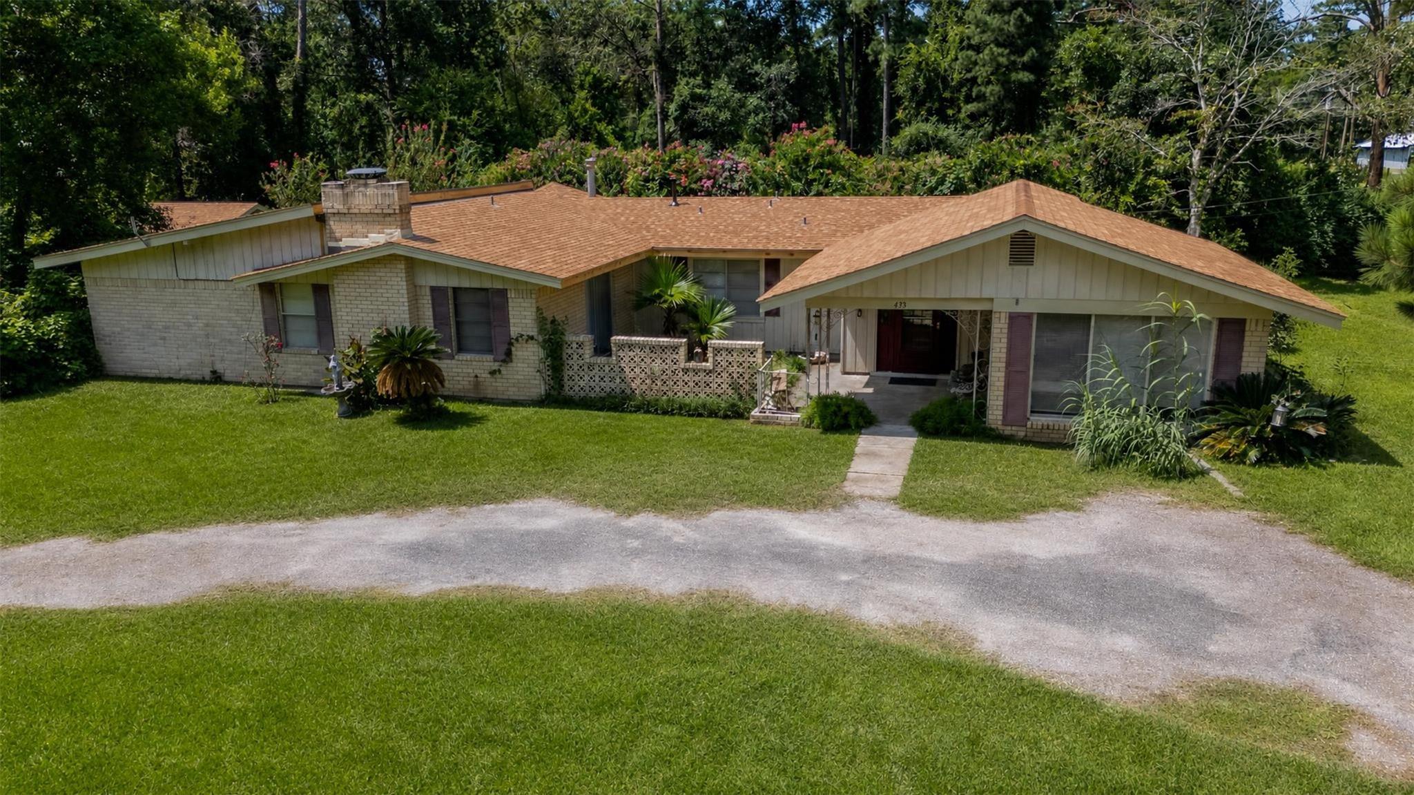 433 W Laurelia Loop — photo