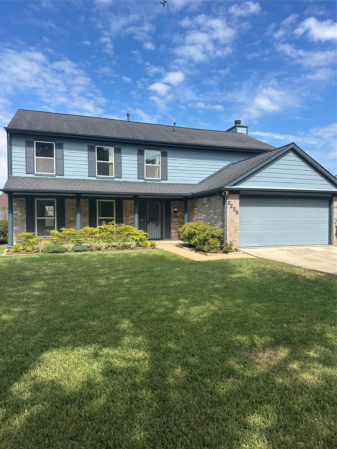 3226 Lakefield Way — photo
