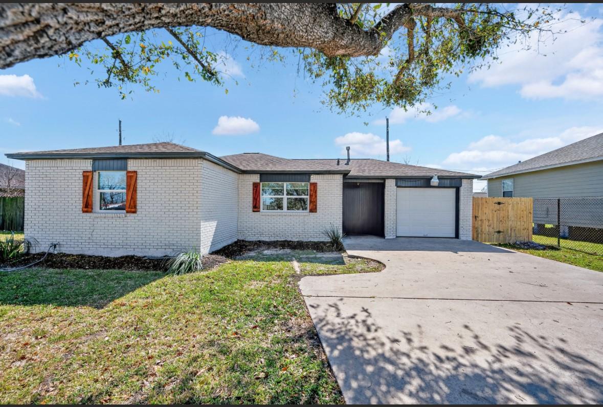 16034 Clearmeadow Street — photo