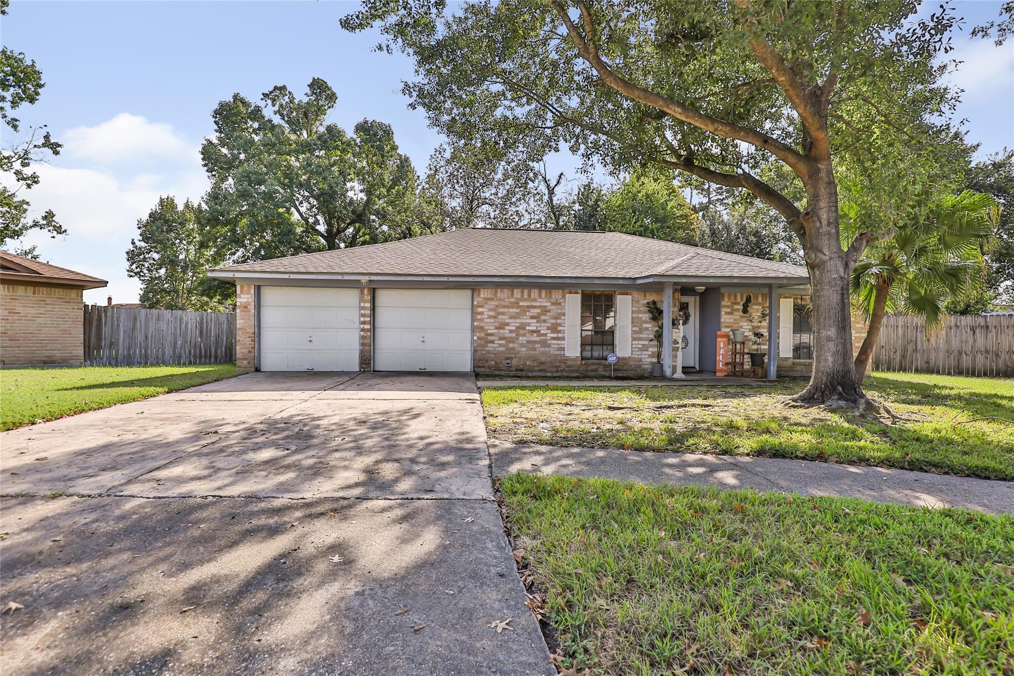 7322 Foxbend Lane — photo