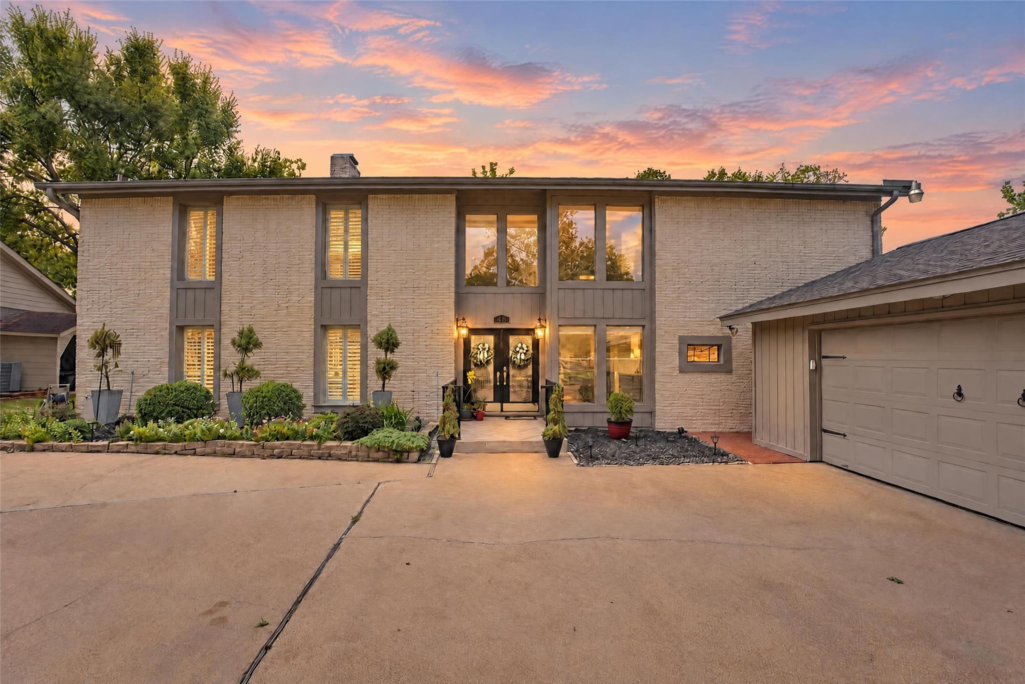 645 Augusta Drive — photo