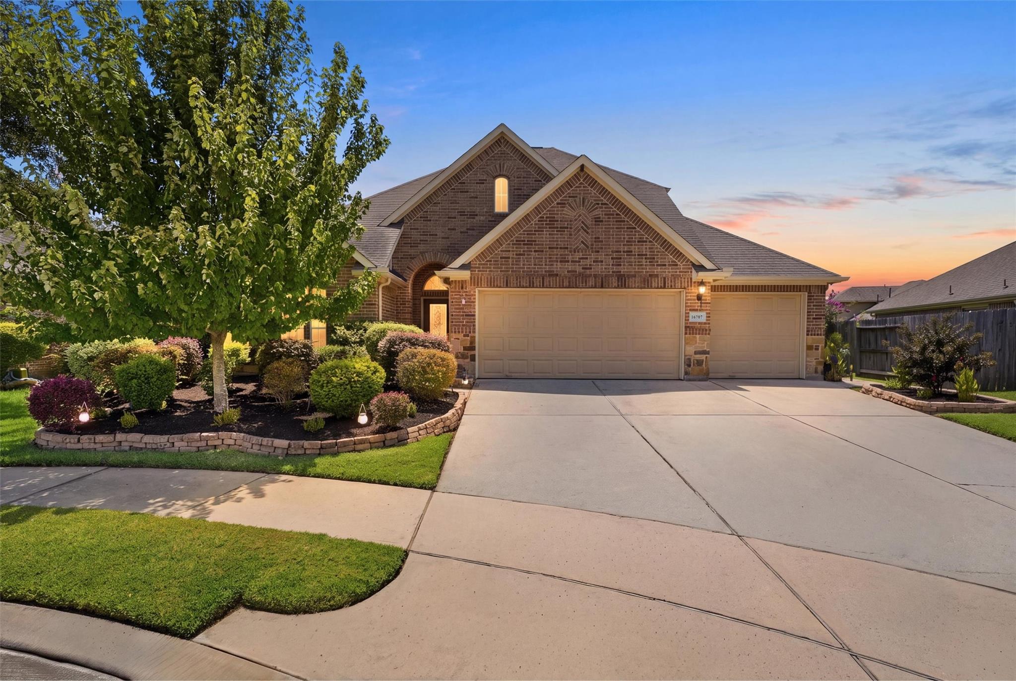 16707 Lavon Lake Lane — photo