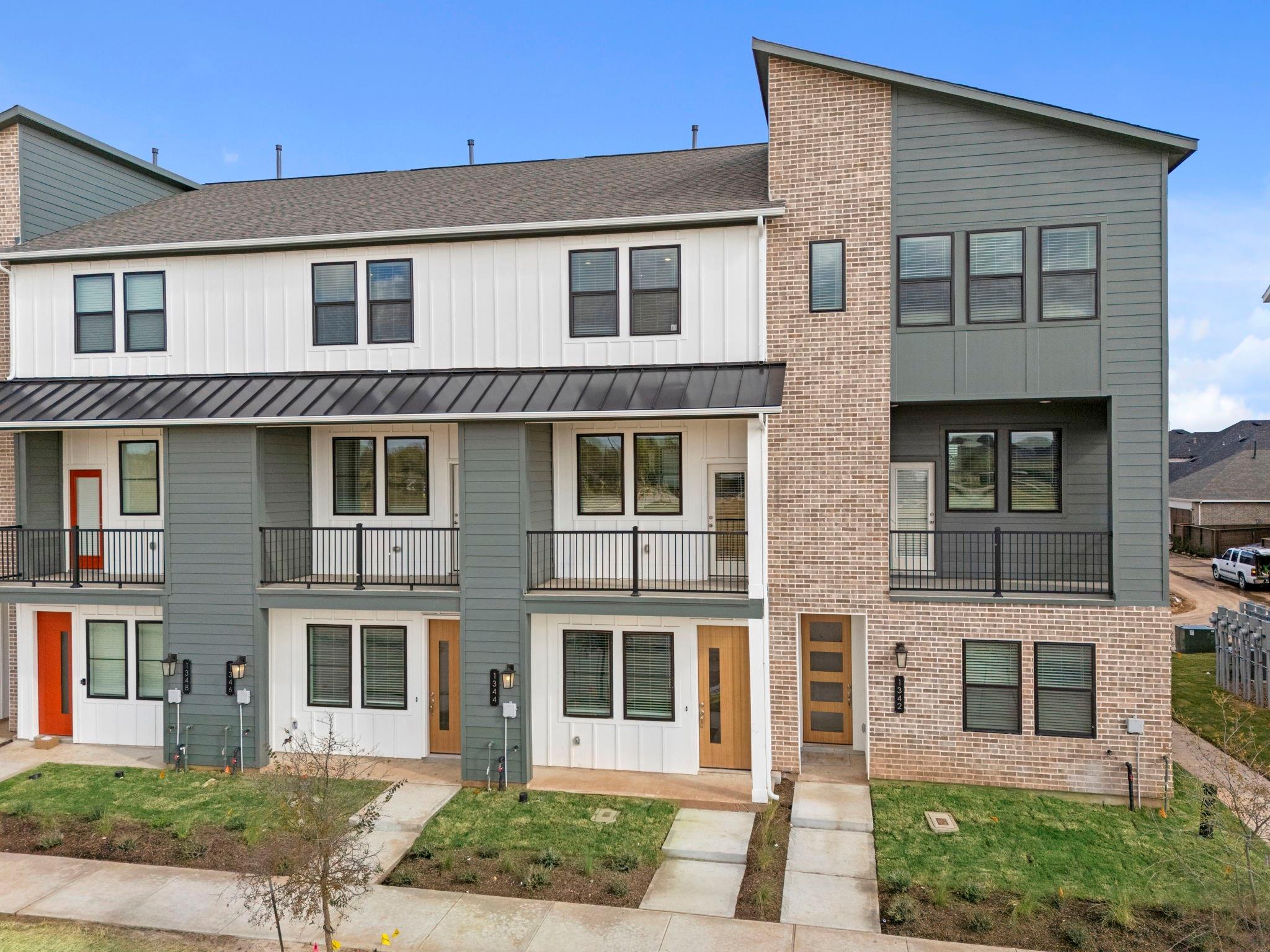 1344 Mercantile Street — photo