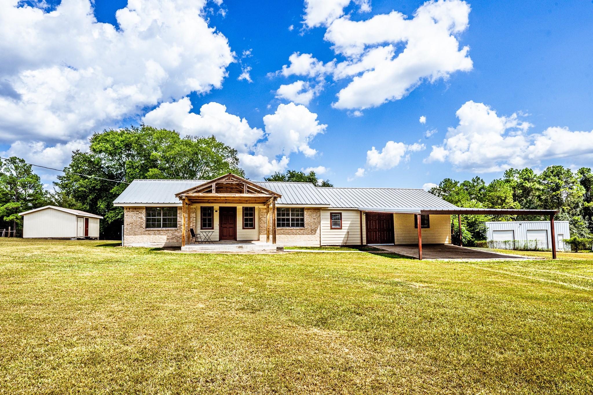 98 Oak Creek Drive — photo