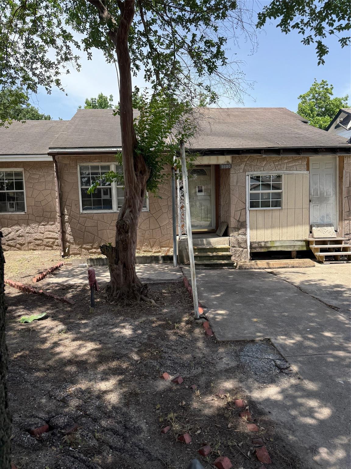 1130 Hoffman Street — photo