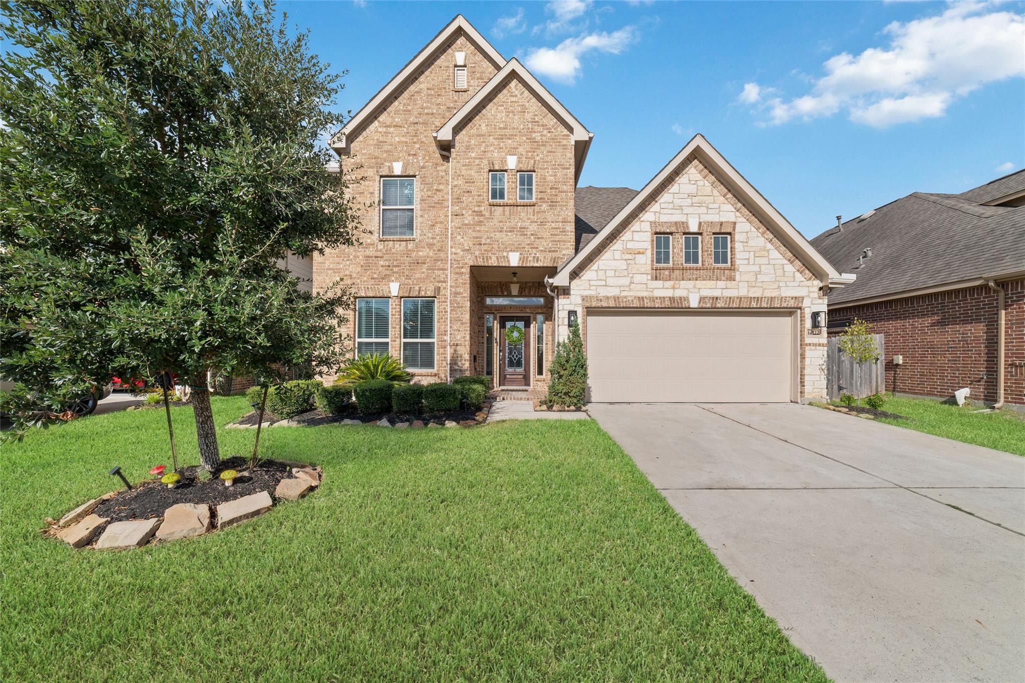 14722 Oakheath River Court — photo