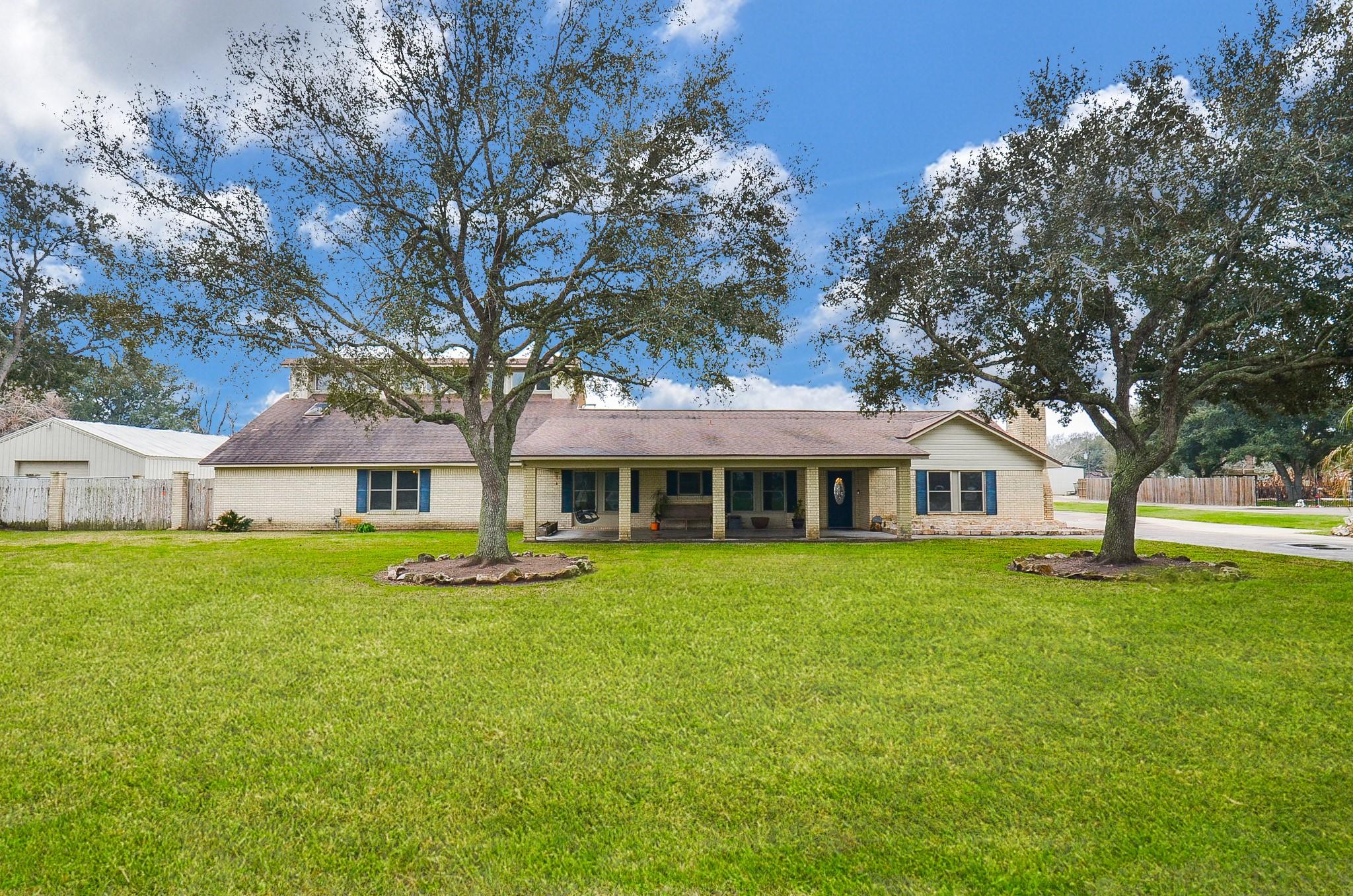 419 Western Acres Drive — photo