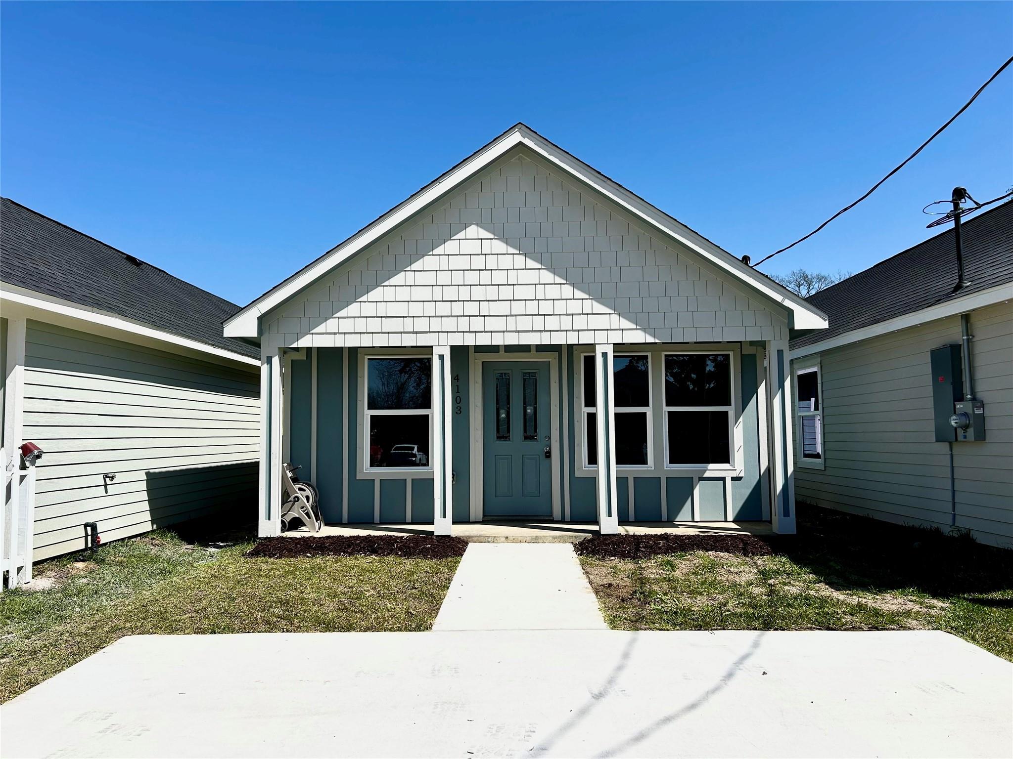 4103 Coon St — photo