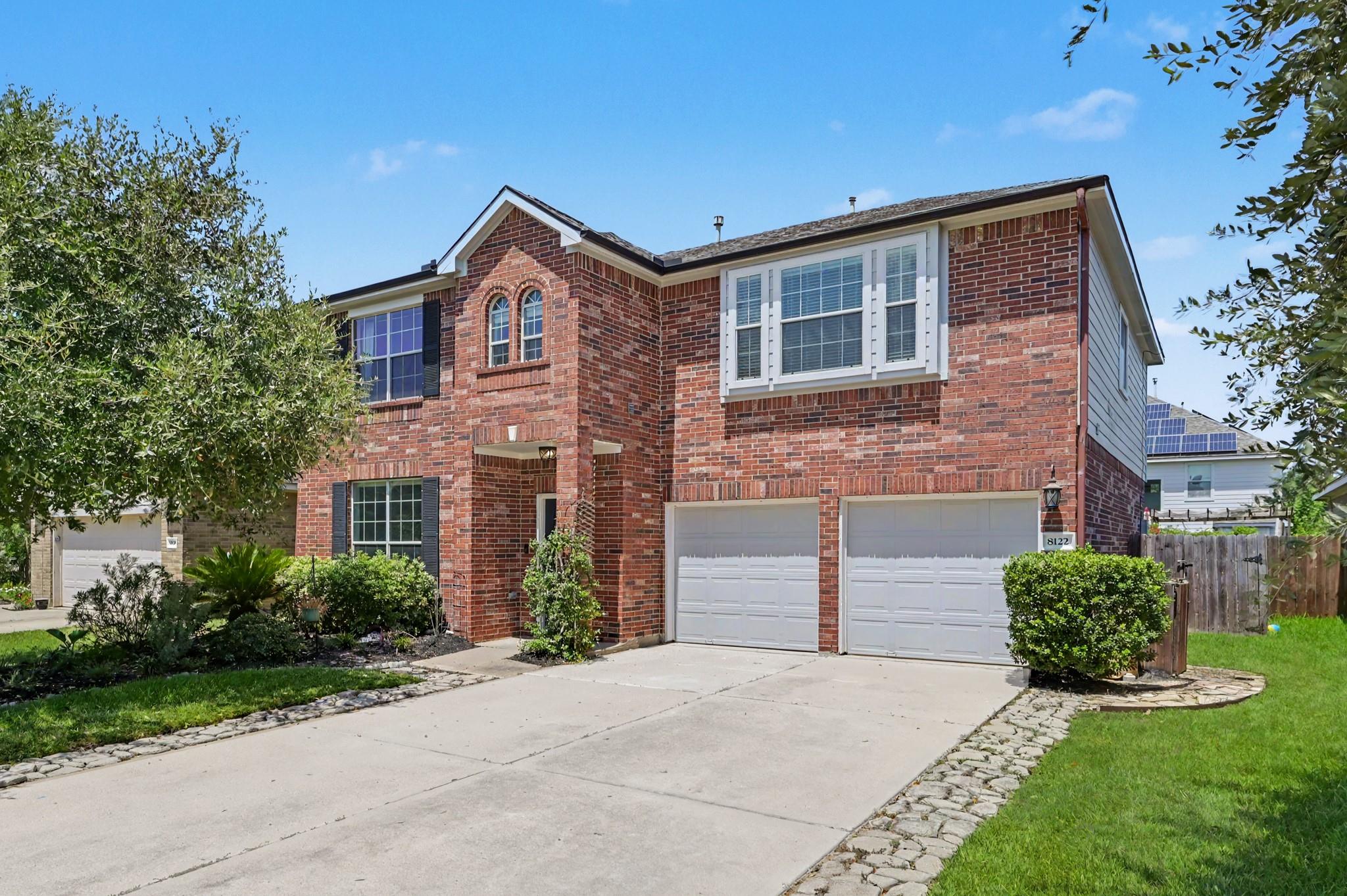 8122 Hardy Elm Street — photo